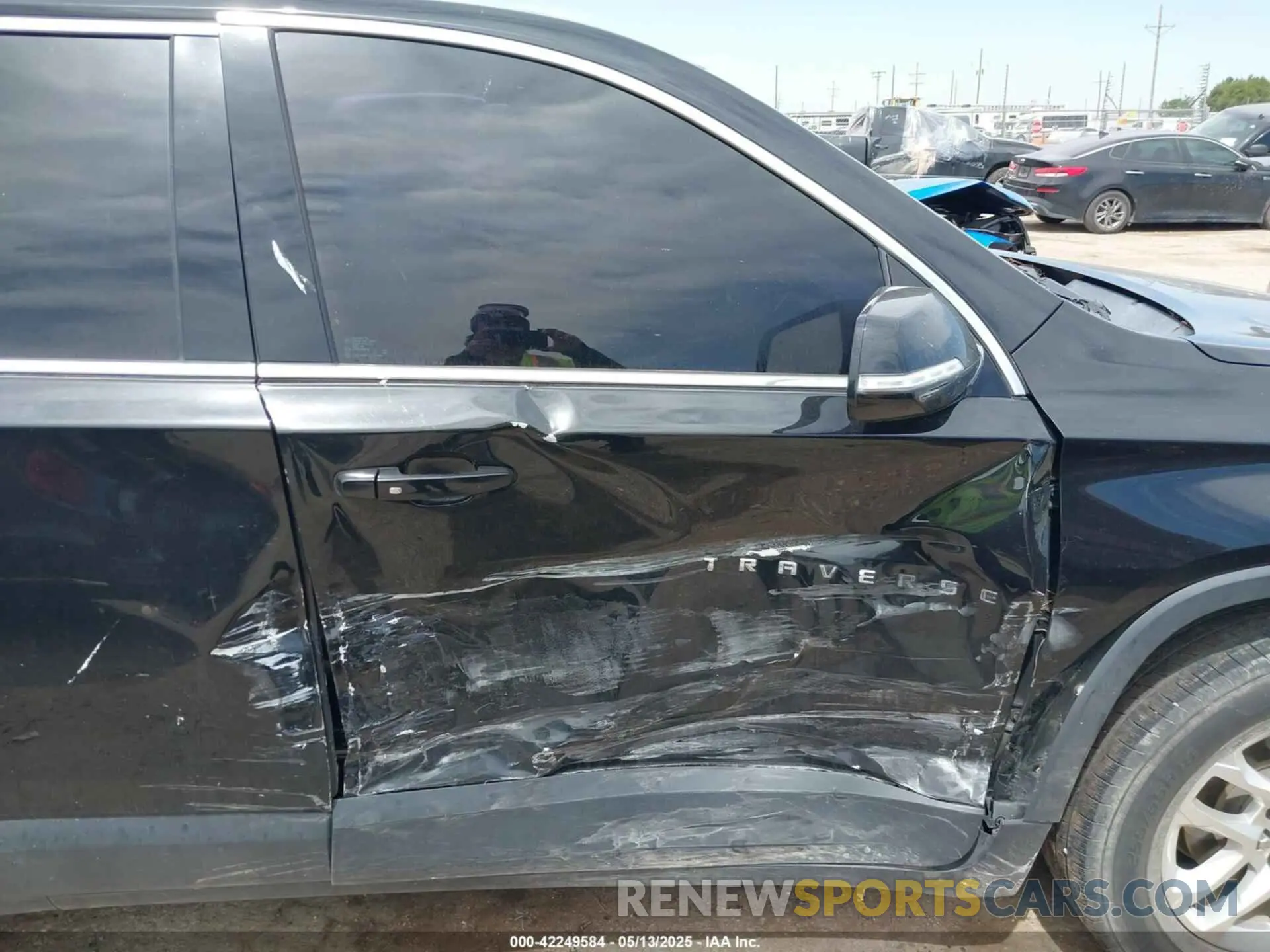 6 fotografías del automóvil dañado 1GNERGKW2KJ283981 CHEVROLET TRAVERSE 2019