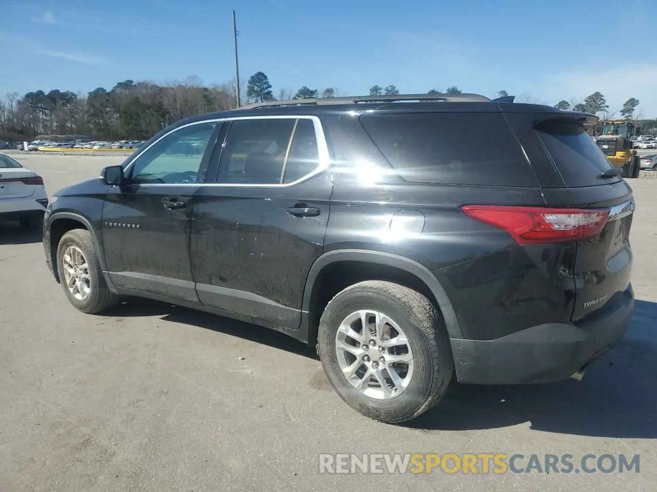 2 fotografías del automóvil dañado 1GNERGKW3KJ287862 CHEVROLET TRAVERSE 2019