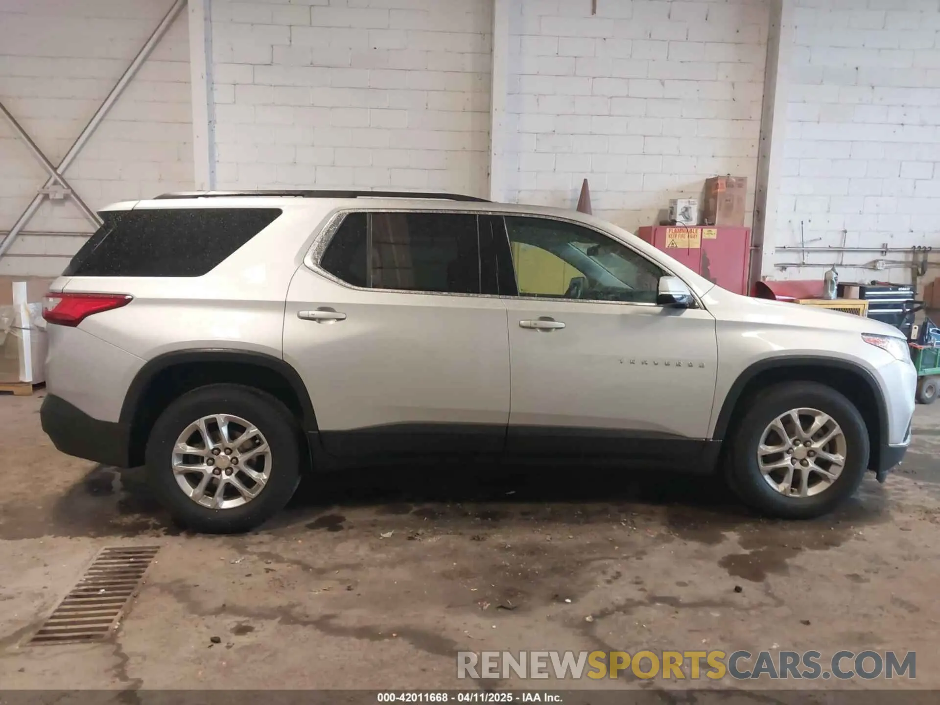 13 fotografías del automóvil dañado 1GNERGKW4KJ208179 CHEVROLET TRAVERSE 2019