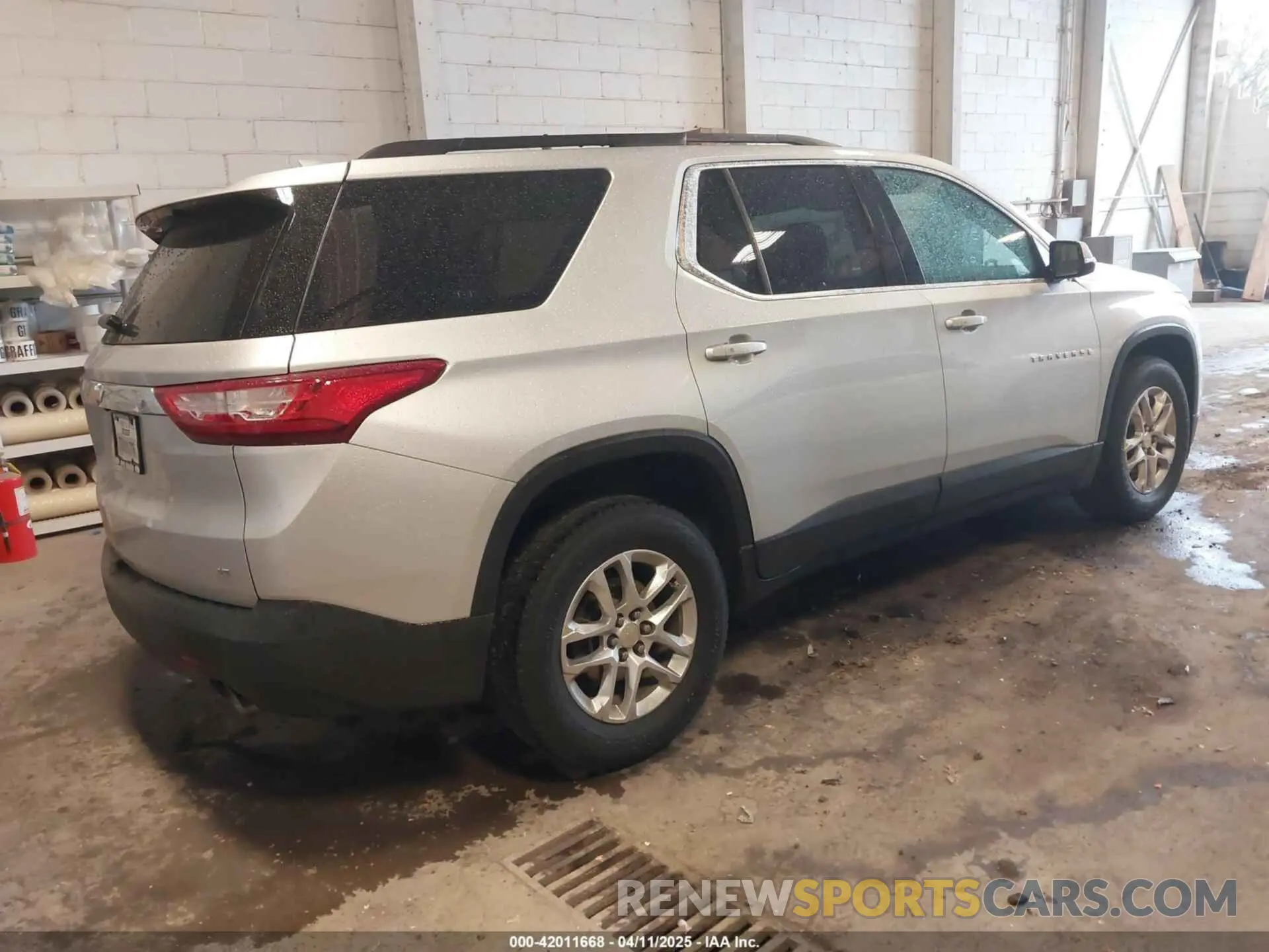 4 fotografías del automóvil dañado 1GNERGKW4KJ208179 CHEVROLET TRAVERSE 2019