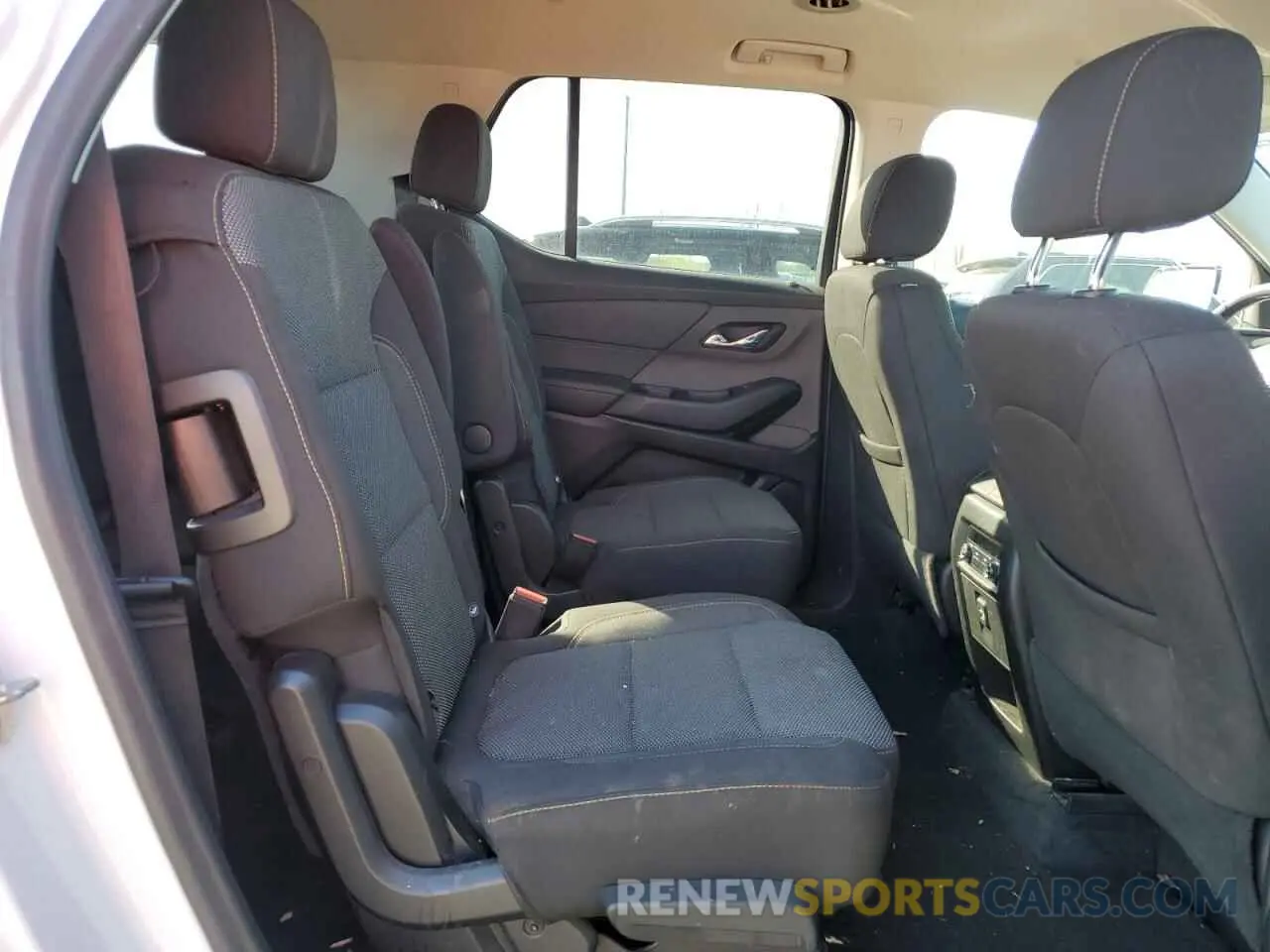 11 fotografías del automóvil dañado 1GNERGKW4KJ276935 CHEVROLET TRAVERSE 2019