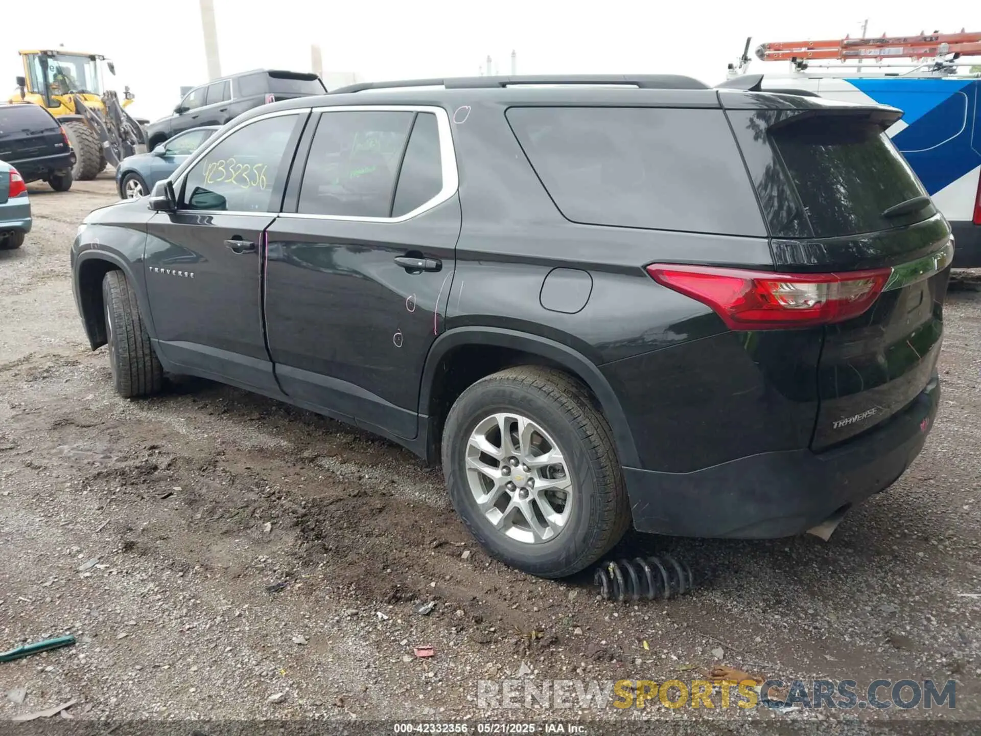 3 fotografías del automóvil dañado 1GNERGKW6KJ186461 CHEVROLET TRAVERSE 2019