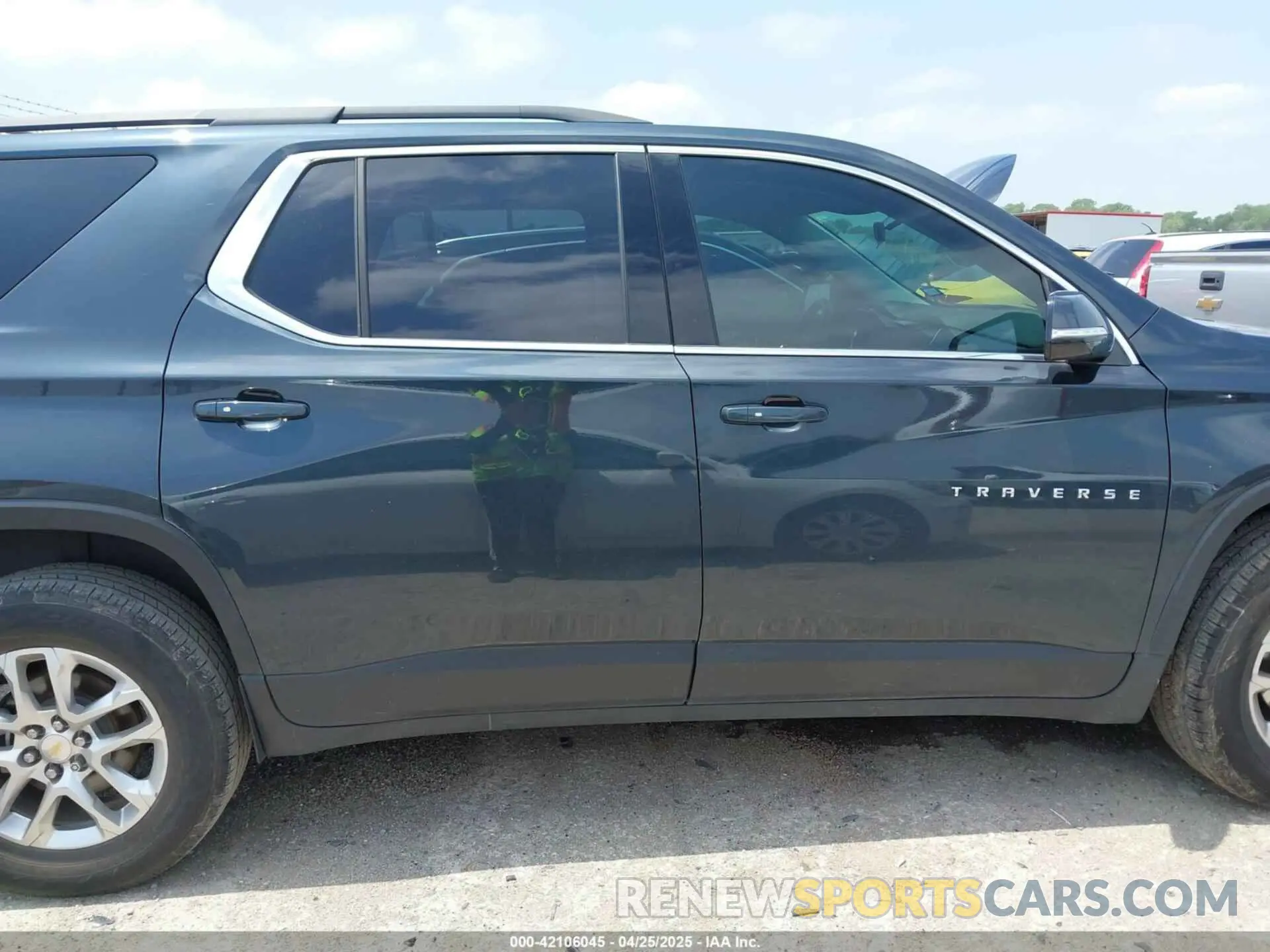 13 fotografías del automóvil dañado 1GNERGKW6KJ286088 CHEVROLET TRAVERSE 2019