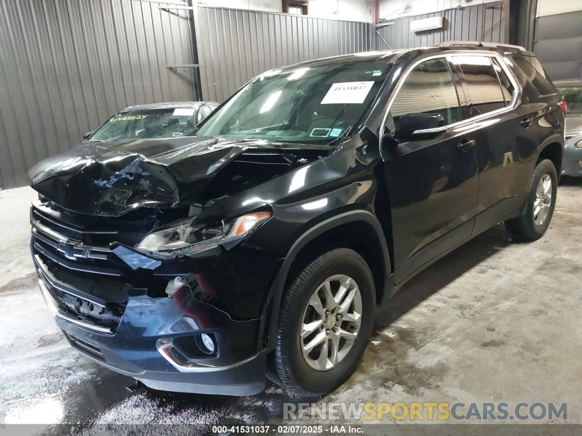 2 fotografías del automóvil dañado 1GNERGKW7KJ255903 CHEVROLET TRAVERSE 2019