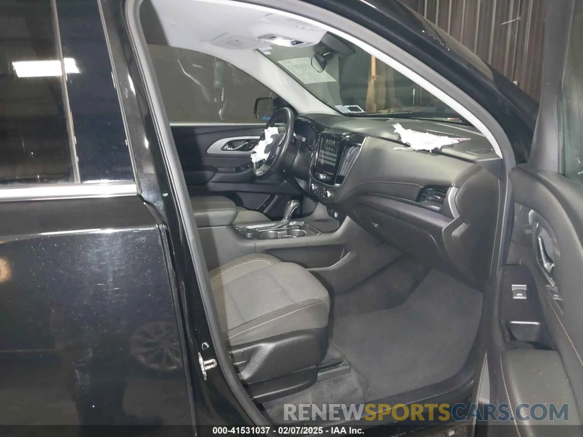 5 fotografías del automóvil dañado 1GNERGKW7KJ255903 CHEVROLET TRAVERSE 2019