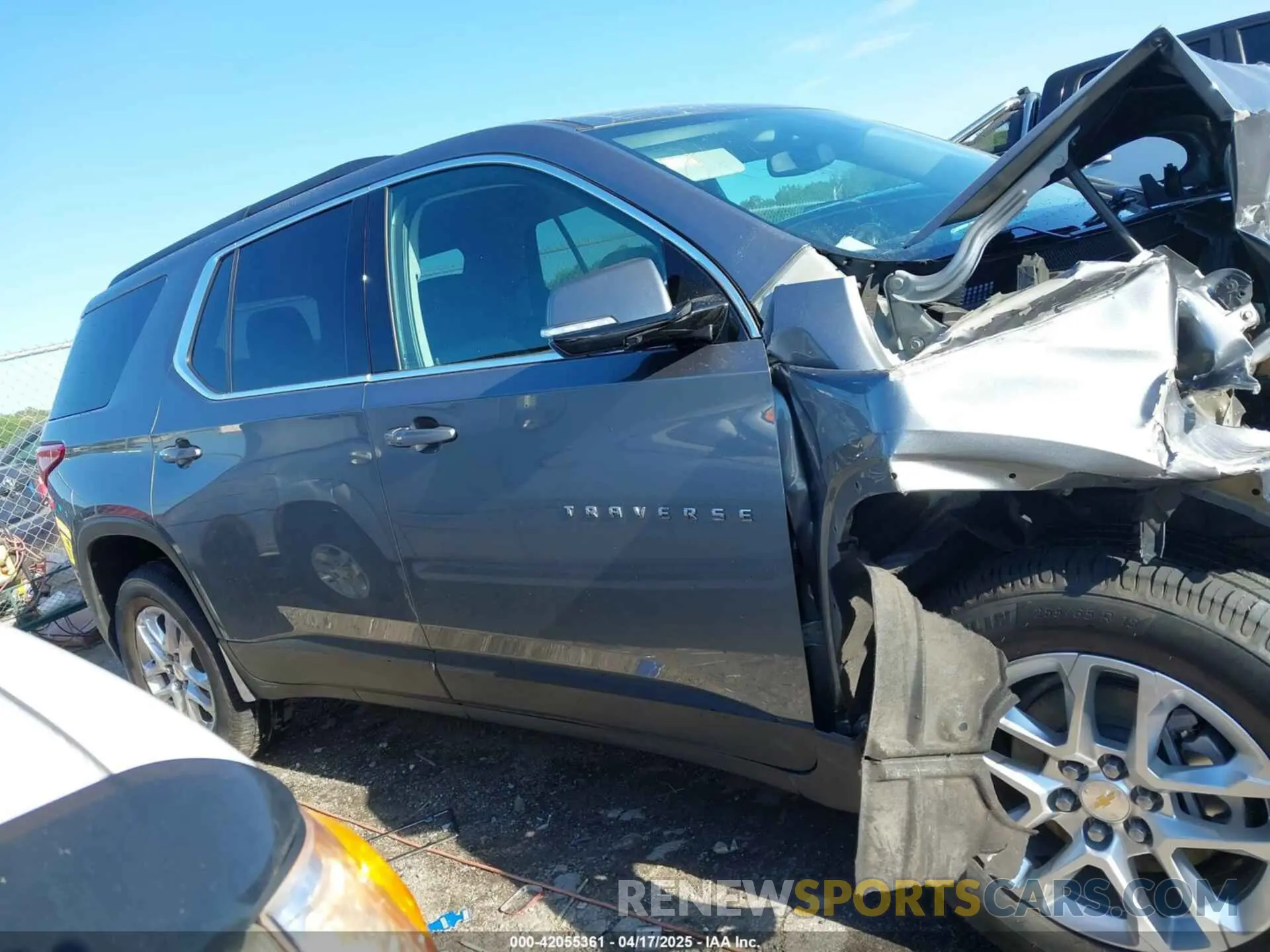 13 fotografías del automóvil dañado 1GNERGKW8KJ139433 CHEVROLET TRAVERSE 2019