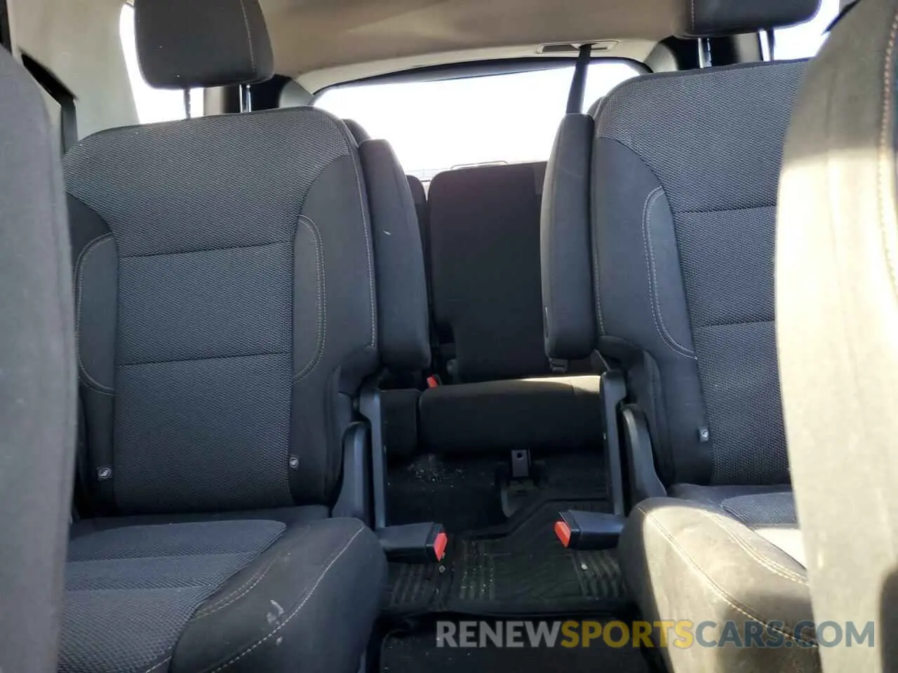 10 fotografías del automóvil dañado 1GNERGKW9KJ143328 CHEVROLET TRAVERSE 2019