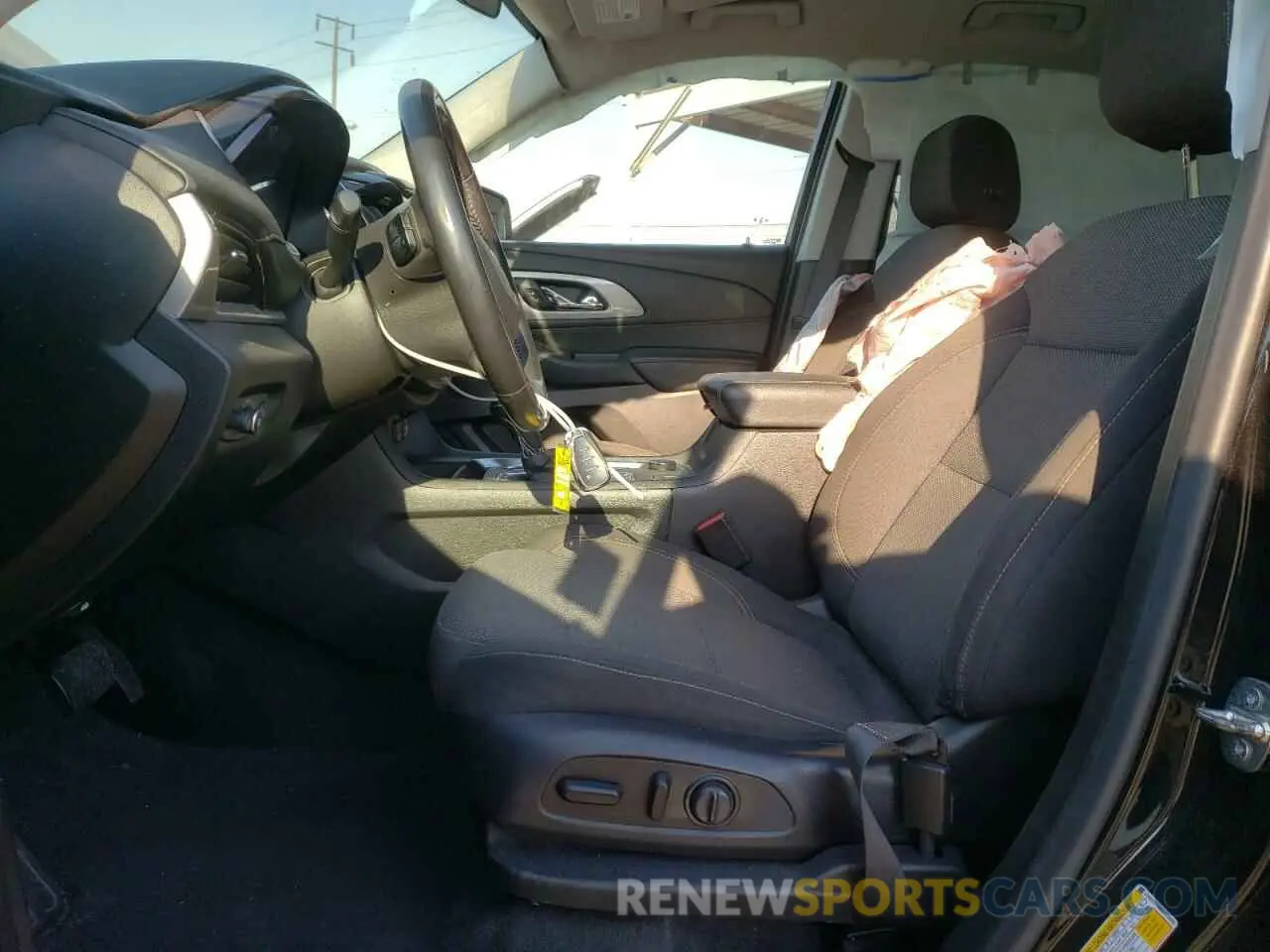 7 fotografías del automóvil dañado 1GNERGKW9KJ229559 CHEVROLET TRAVERSE 2019