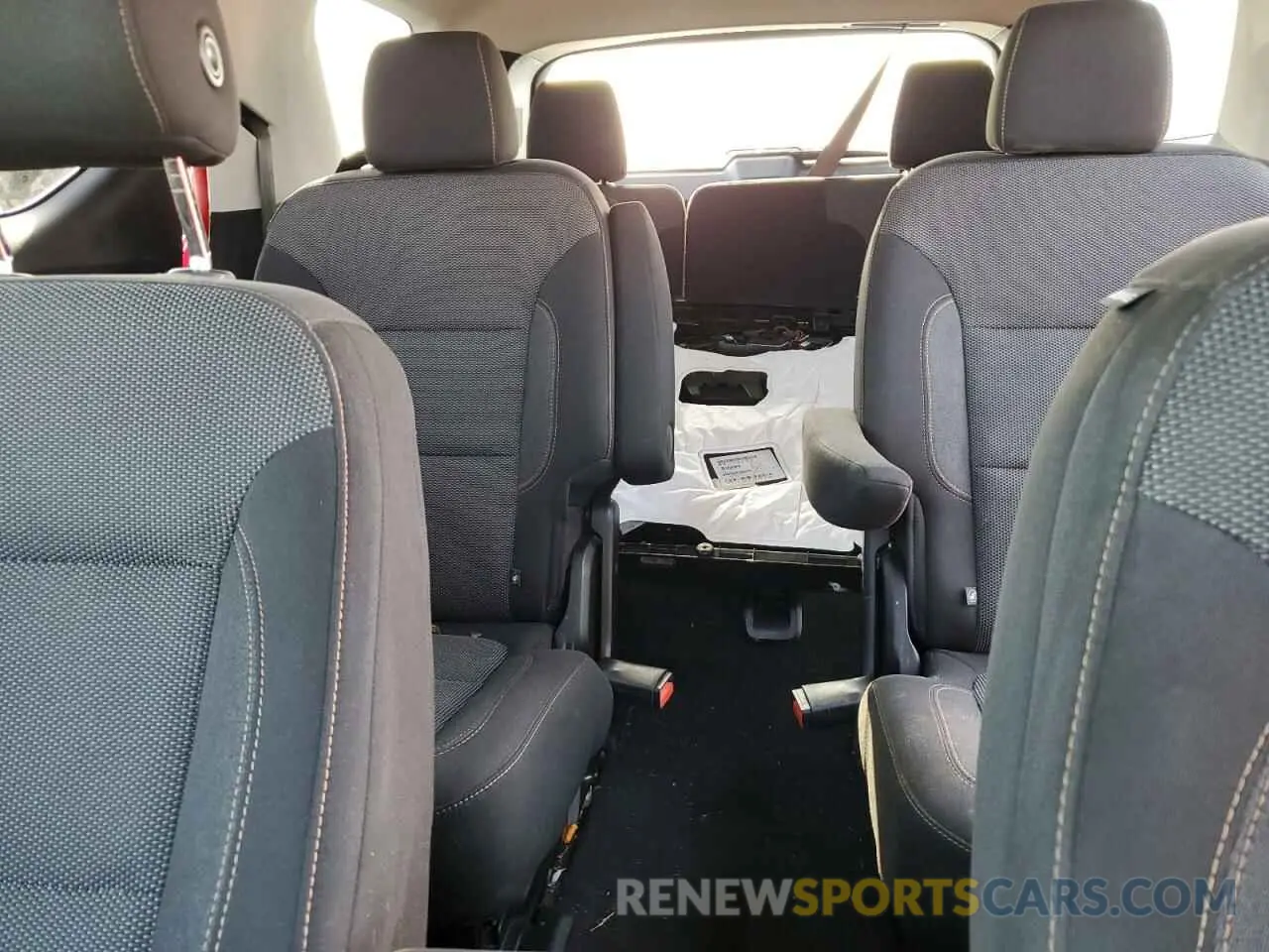 10 fotografías del automóvil dañado 1GNERGKW9KJ263906 CHEVROLET TRAVERSE 2019