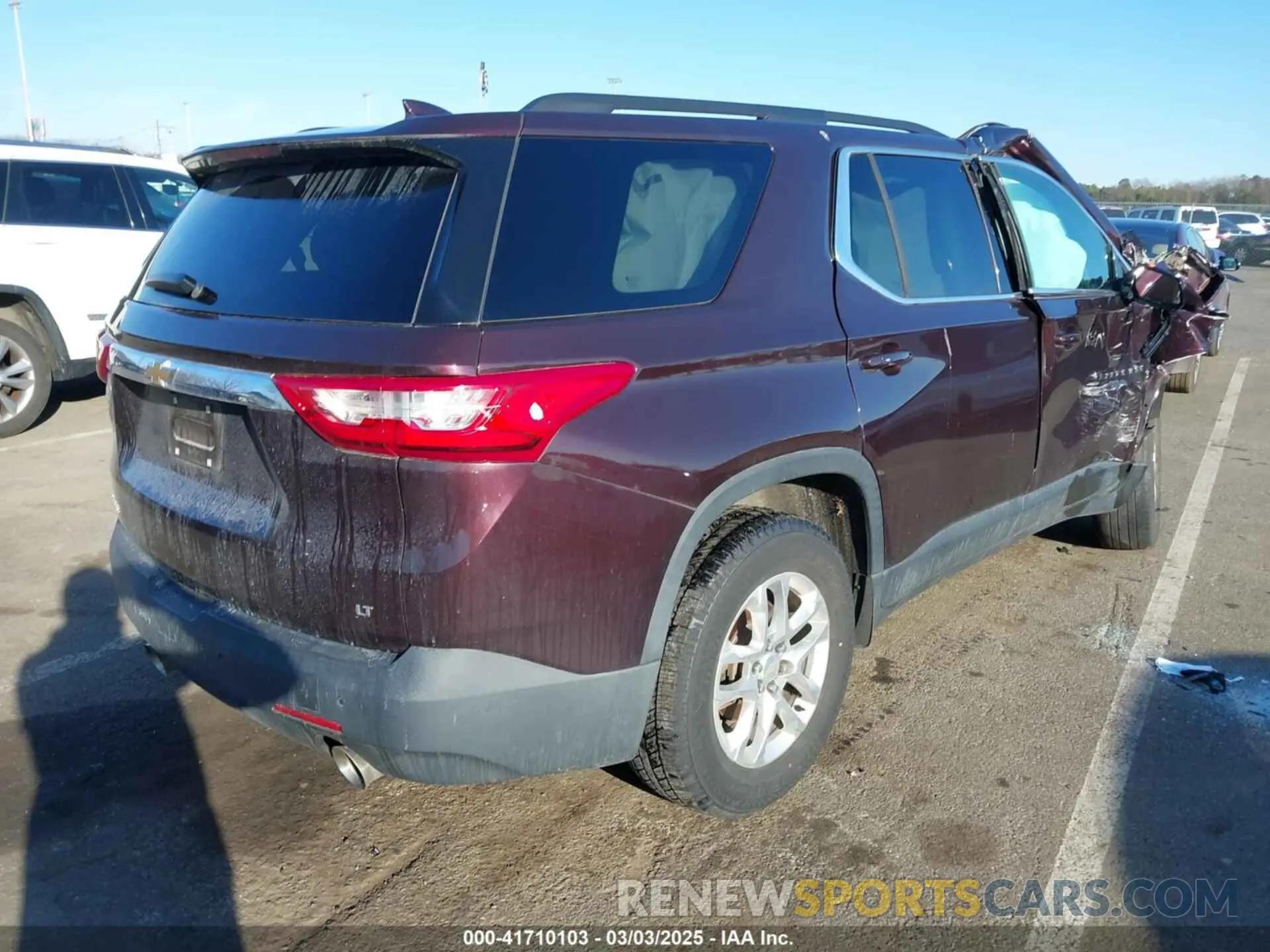 4 fotografías del automóvil dañado 1GNERGKWXKJ101105 CHEVROLET TRAVERSE 2019