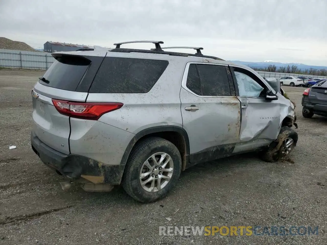 3 fotografías del automóvil dañado 1GNERGKWXKJ223835 CHEVROLET TRAVERSE 2019