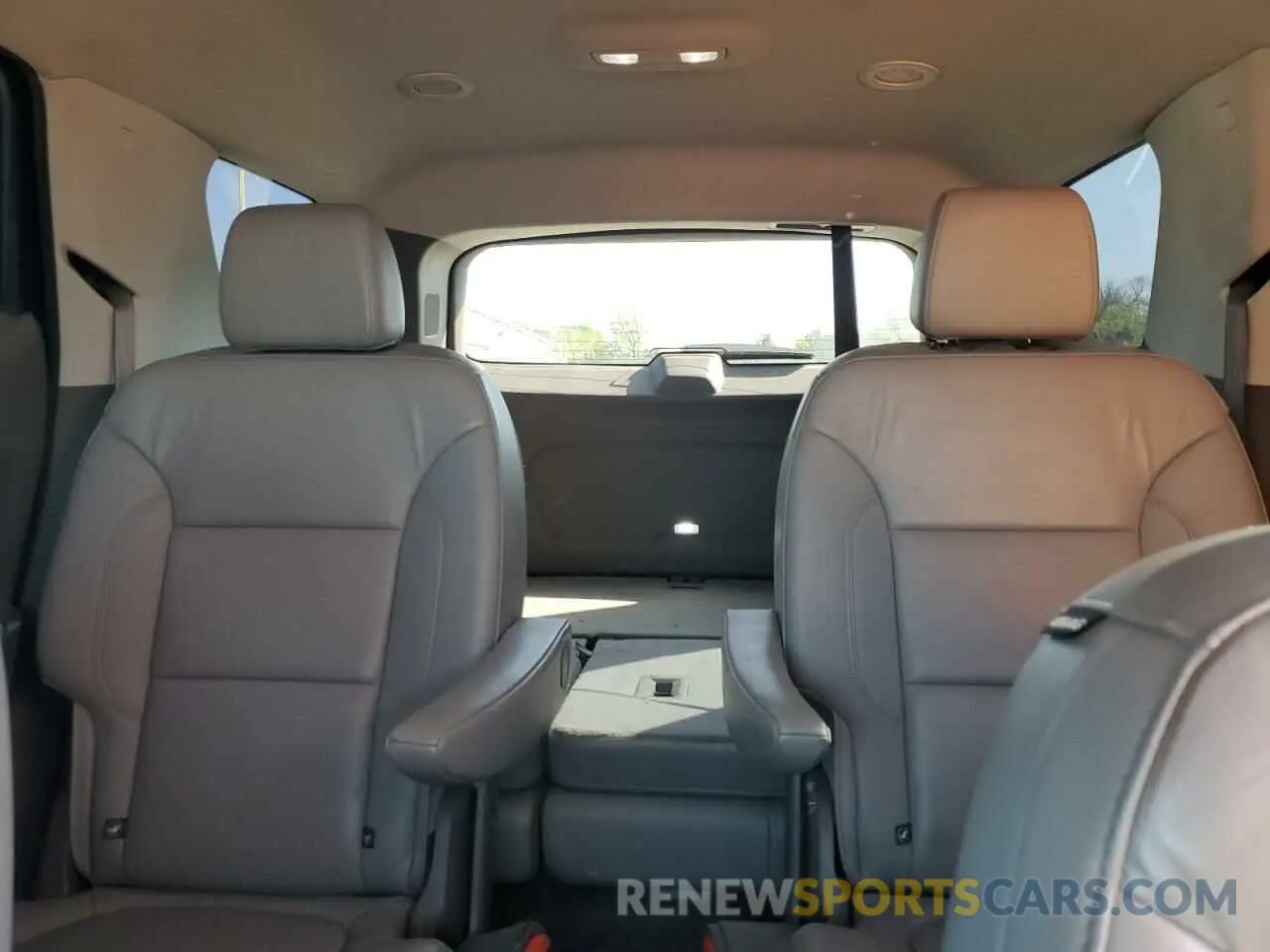 10 fotografías del automóvil dañado 1GNERHKW2KJ245737 CHEVROLET TRAVERSE 2019