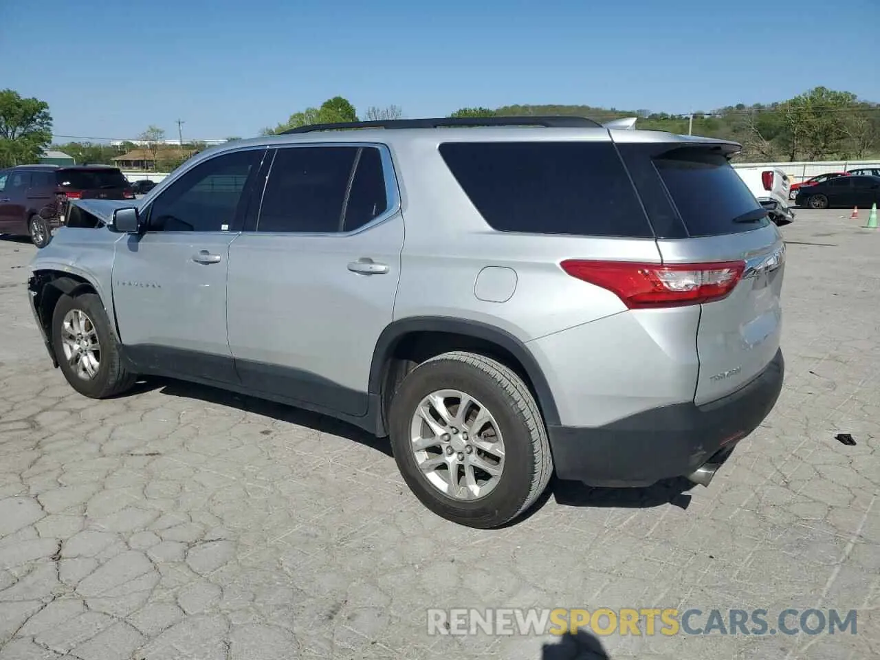 2 fotografías del automóvil dañado 1GNERHKW2KJ245737 CHEVROLET TRAVERSE 2019