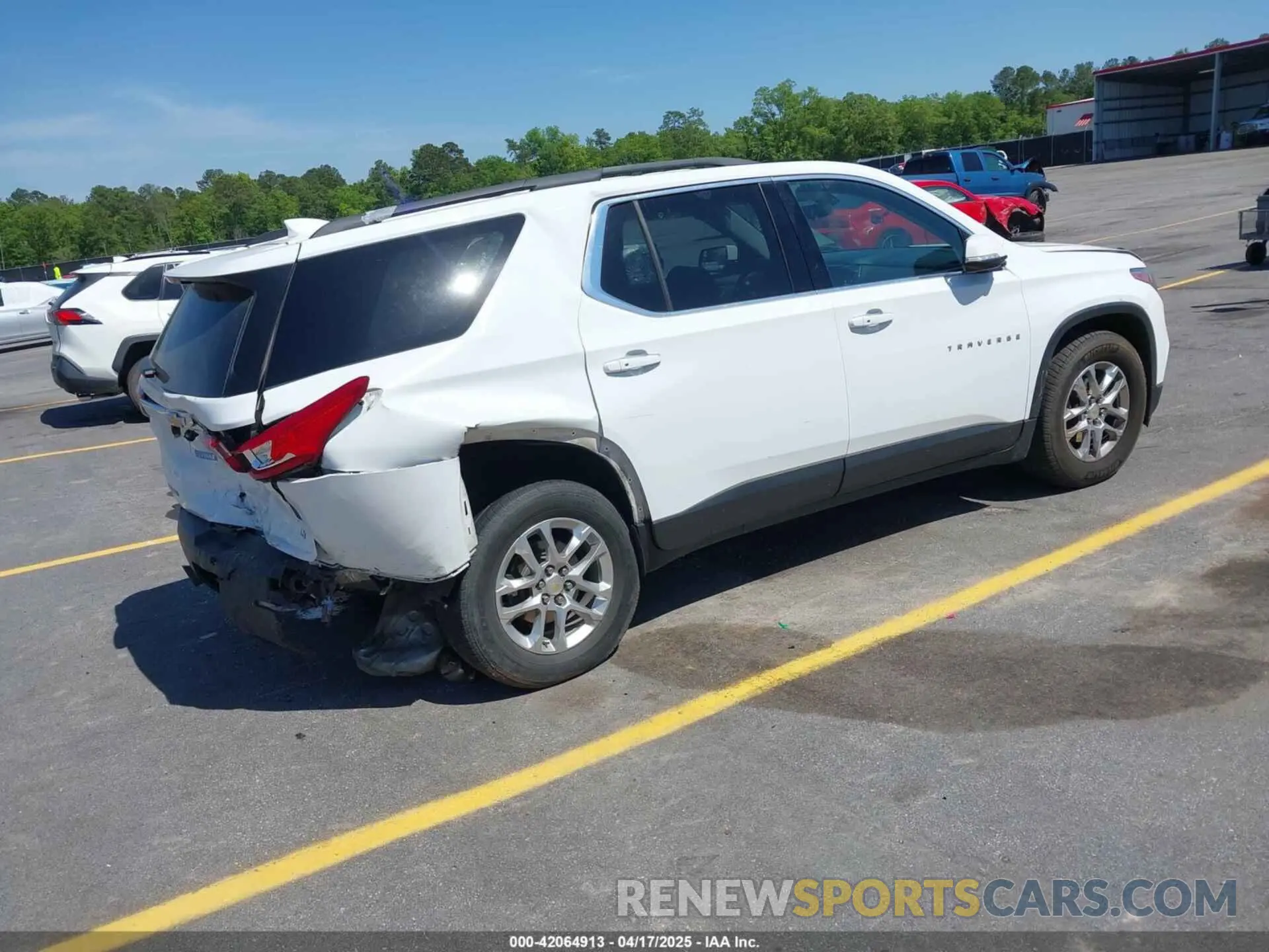 4 fotografías del automóvil dañado 1GNERHKW2KJ305953 CHEVROLET TRAVERSE 2019