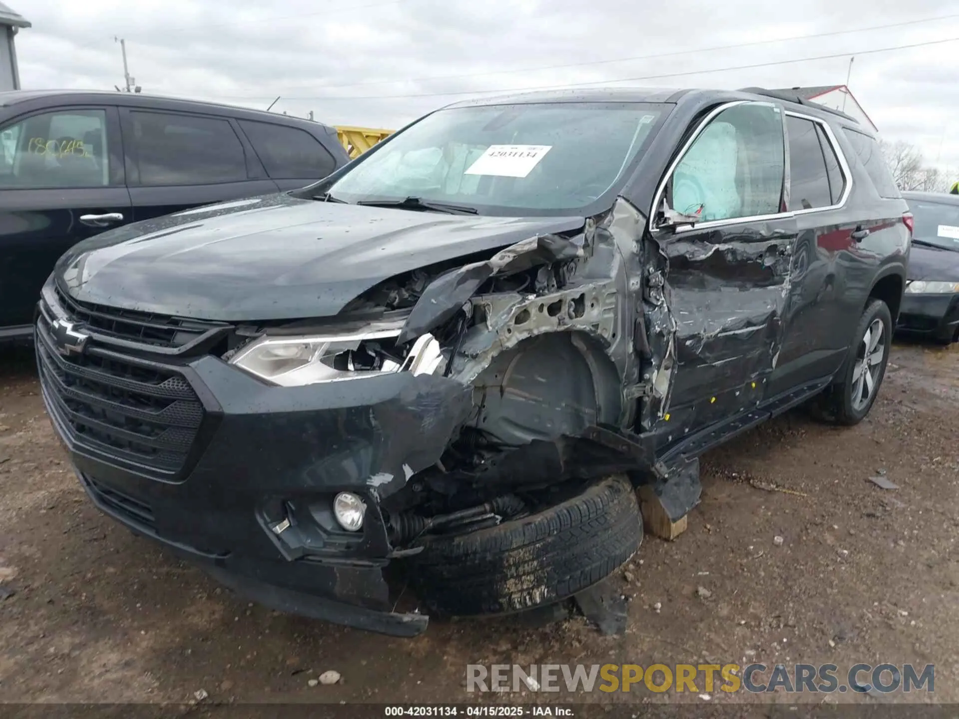 2 fotografías del automóvil dañado 1GNERHKW3KJ218157 CHEVROLET TRAVERSE 2019