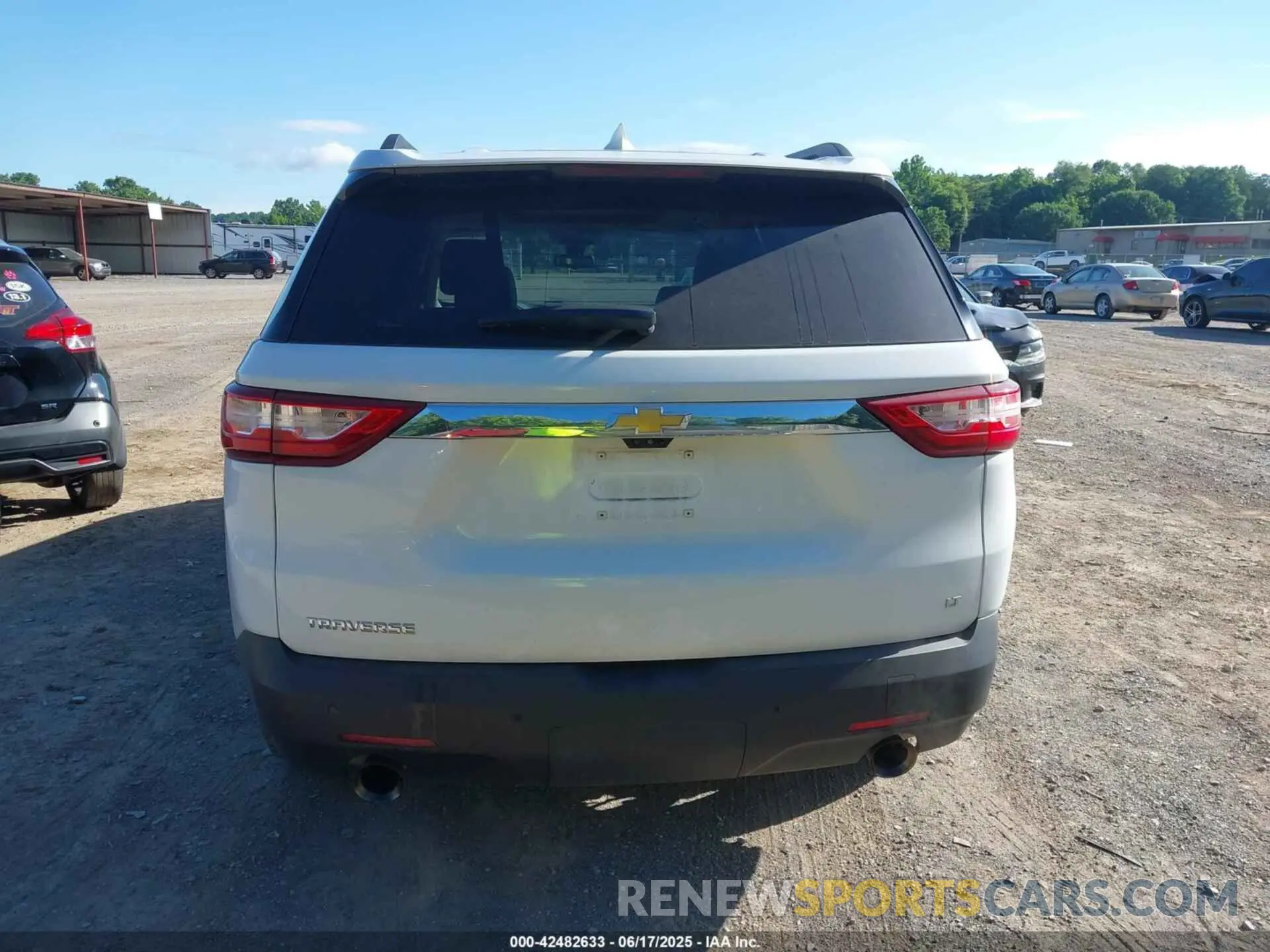 16 fotografías del automóvil dañado 1GNERHKW3KJ286426 CHEVROLET TRAVERSE 2019