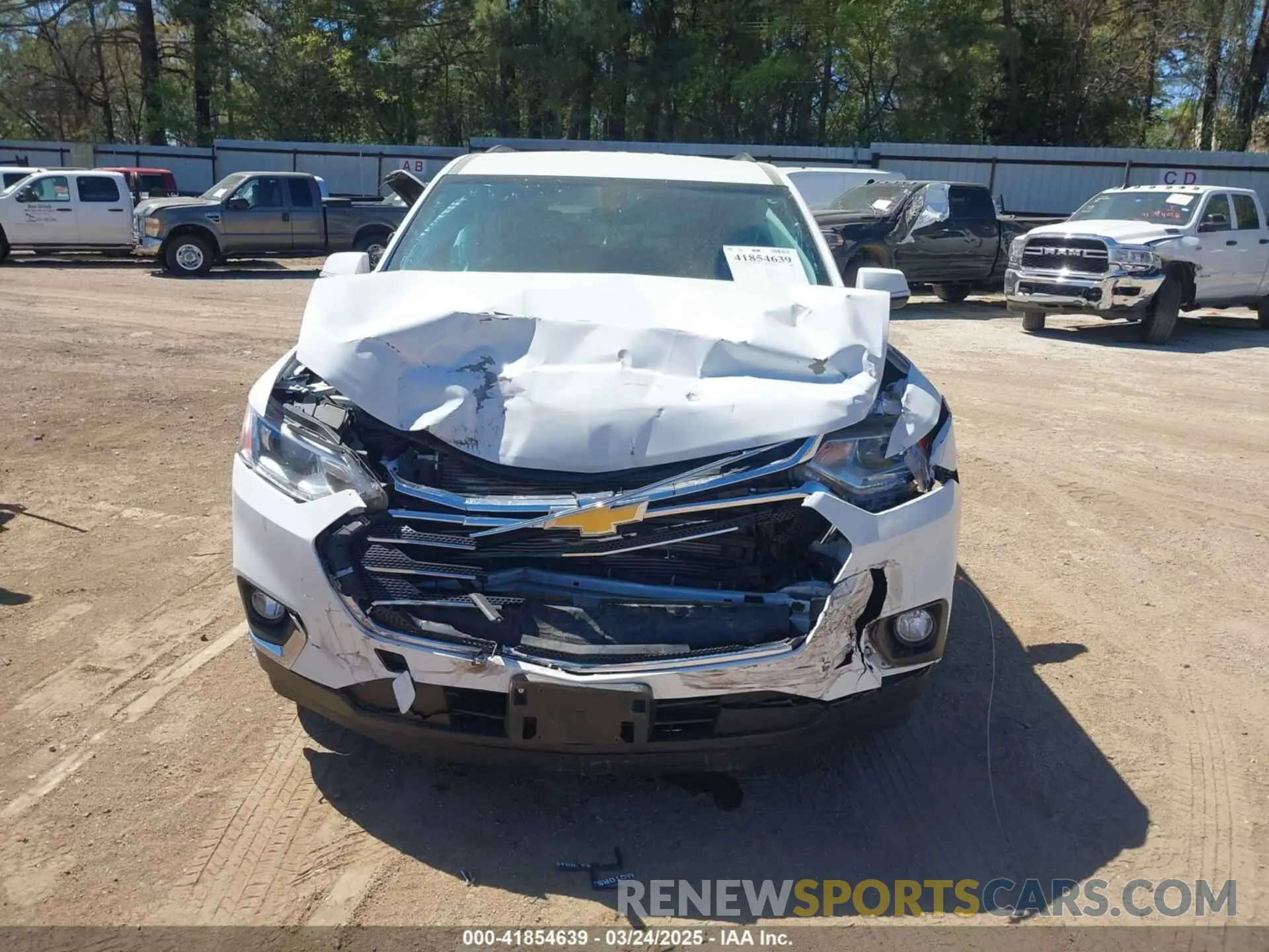 13 fotografías del automóvil dañado 1GNERHKW4KJ141055 CHEVROLET TRAVERSE 2019