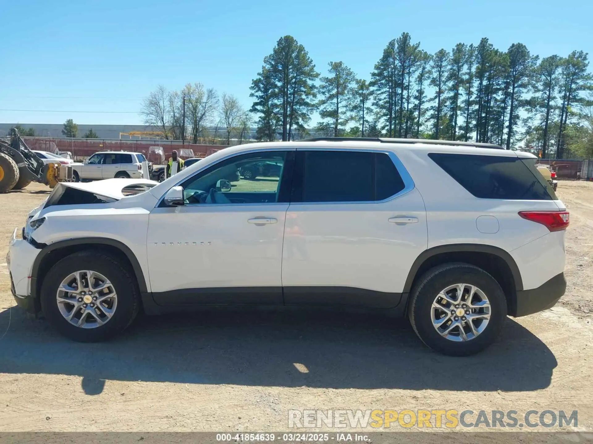 15 fotografías del automóvil dañado 1GNERHKW4KJ141055 CHEVROLET TRAVERSE 2019