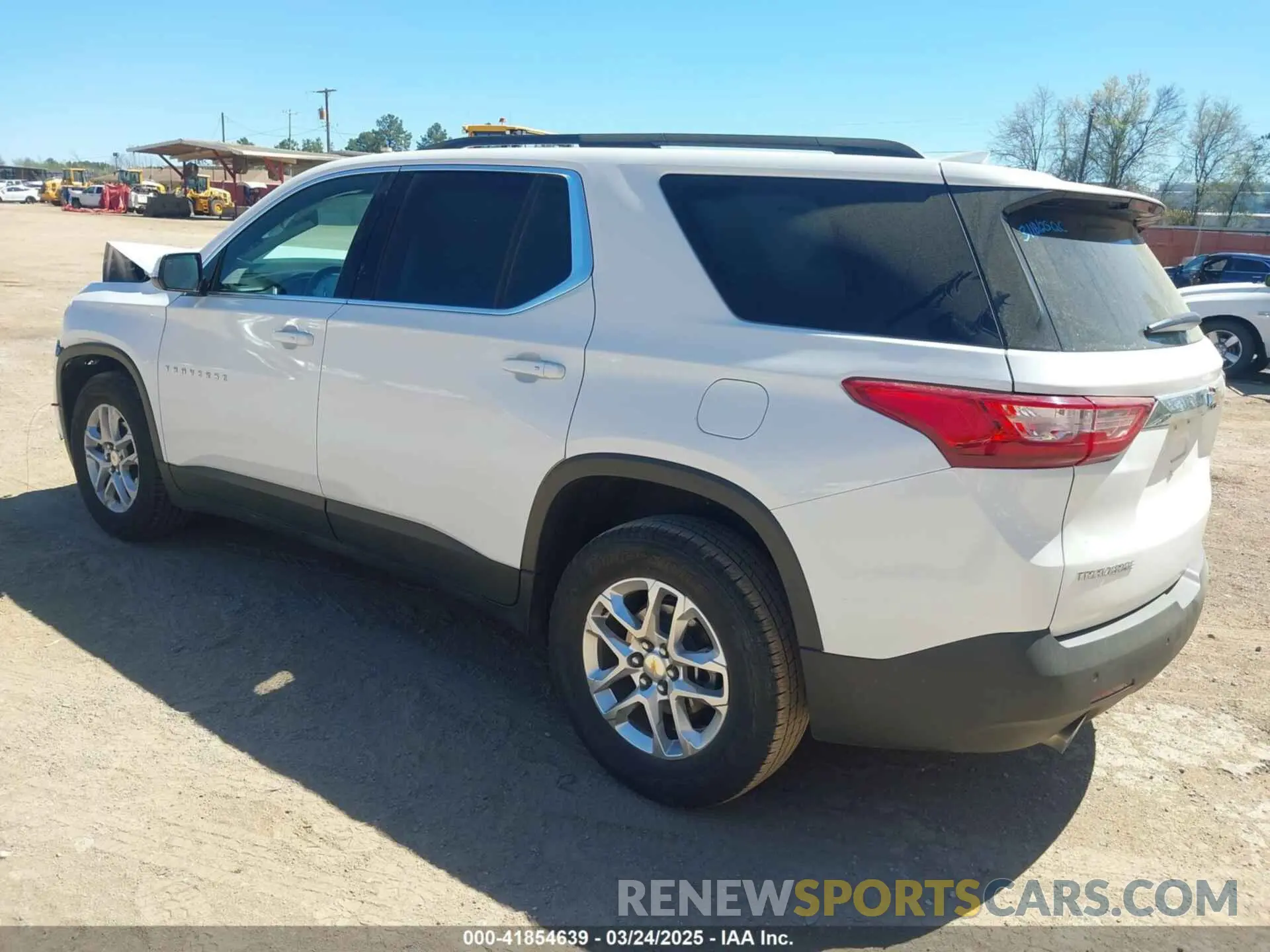 3 fotografías del automóvil dañado 1GNERHKW4KJ141055 CHEVROLET TRAVERSE 2019