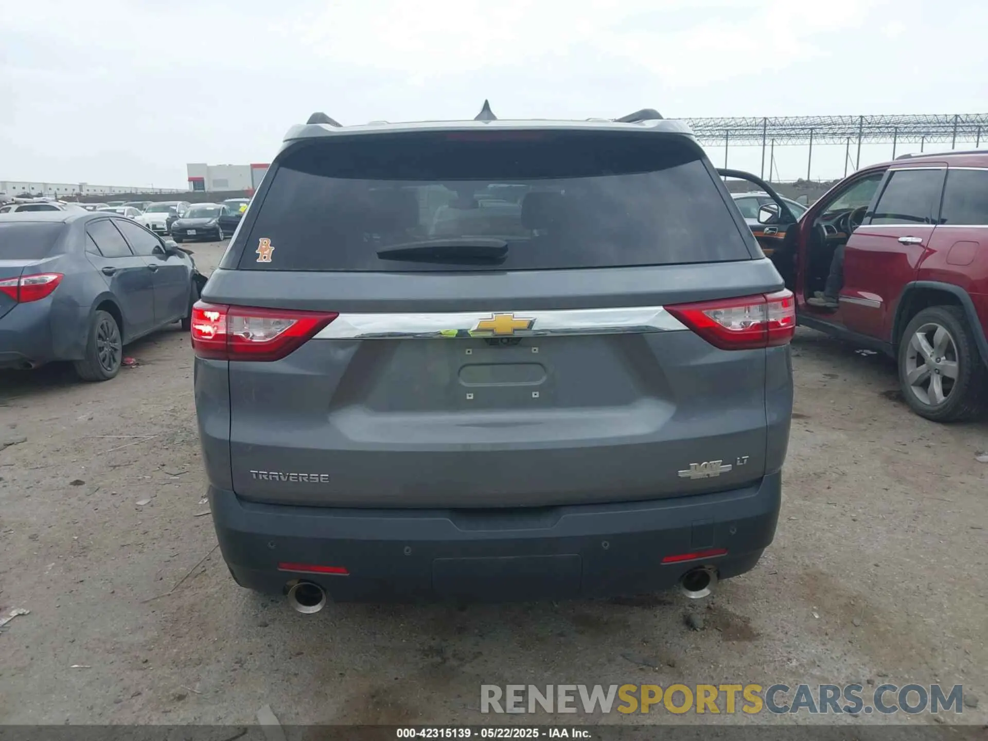 16 fotografías del automóvil dañado 1GNERHKW7KJ289460 CHEVROLET TRAVERSE 2019