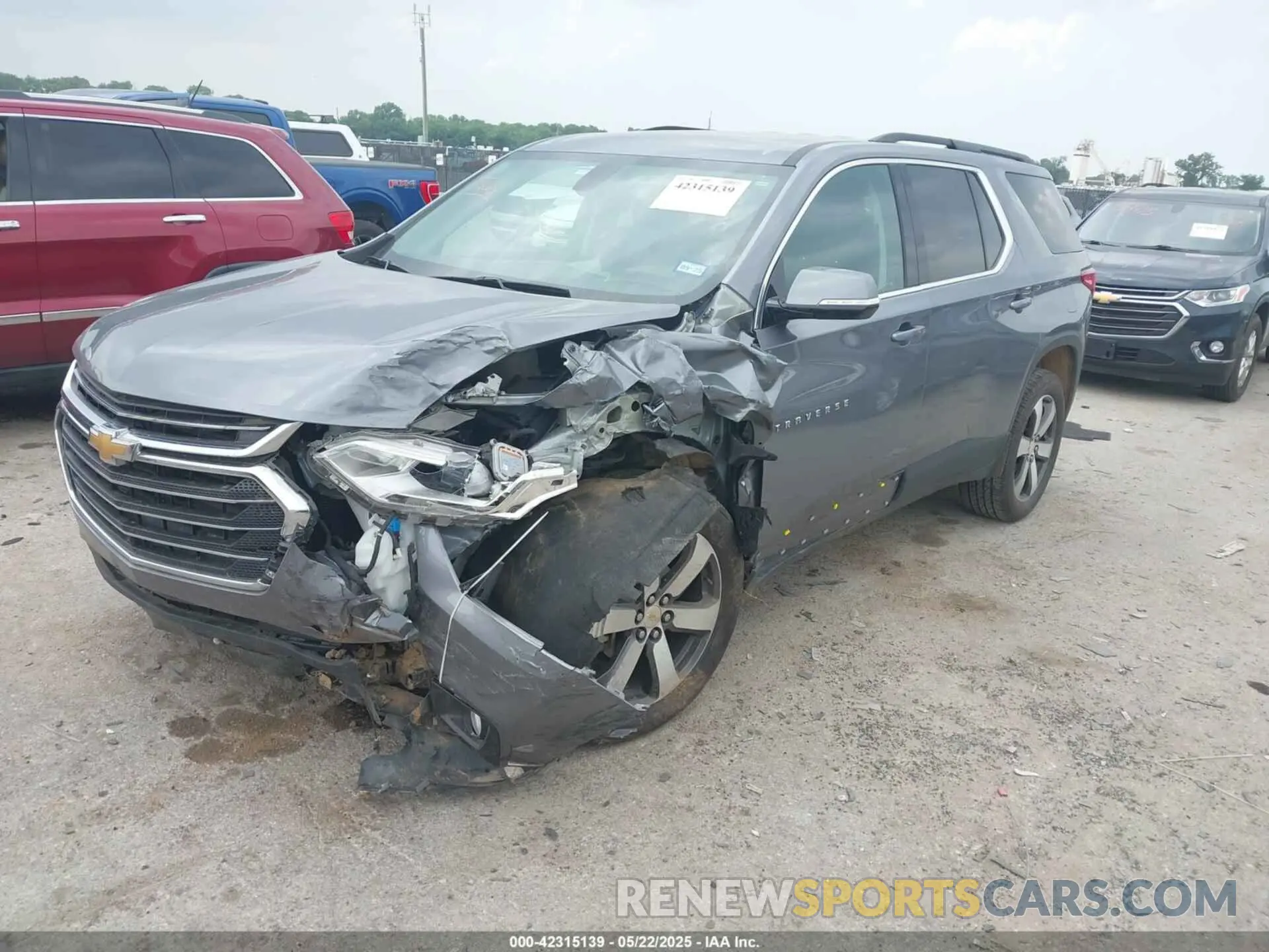 2 fotografías del automóvil dañado 1GNERHKW7KJ289460 CHEVROLET TRAVERSE 2019