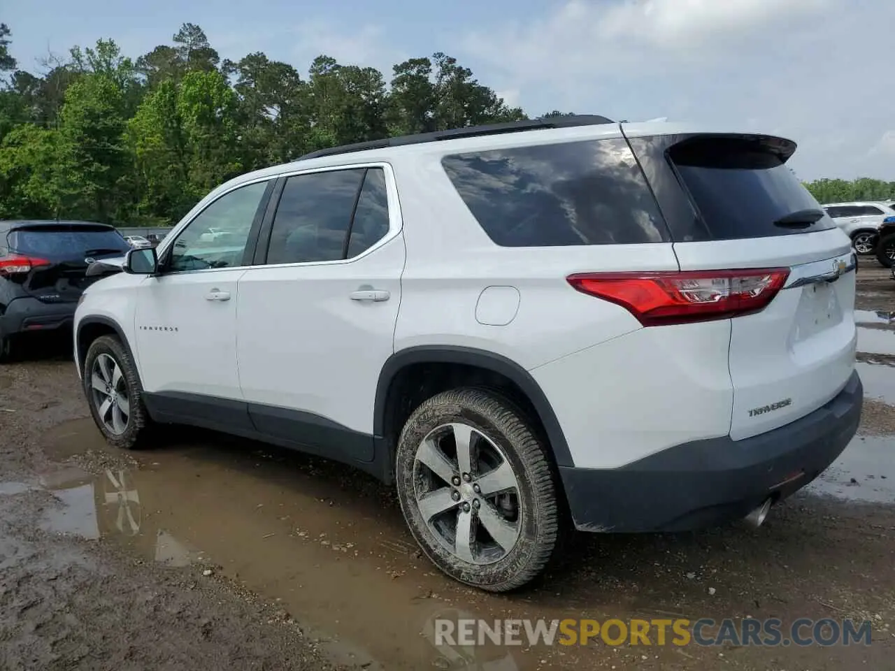 2 fotografías del automóvil dañado 1GNERHKW9KJ113297 CHEVROLET TRAVERSE 2019