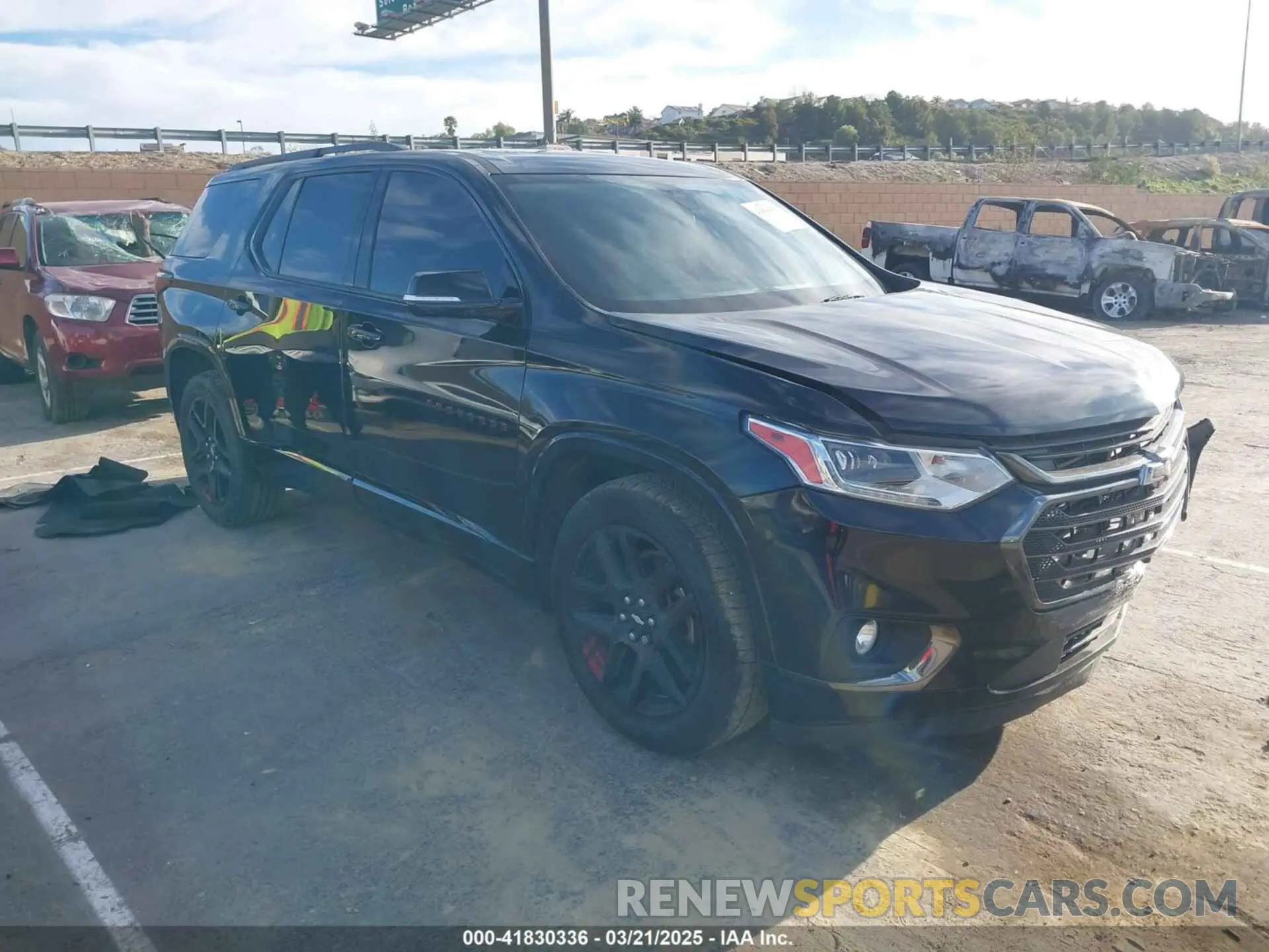 1 fotografías del automóvil dañado 1GNERKKW2KJ243838 CHEVROLET TRAVERSE 2019