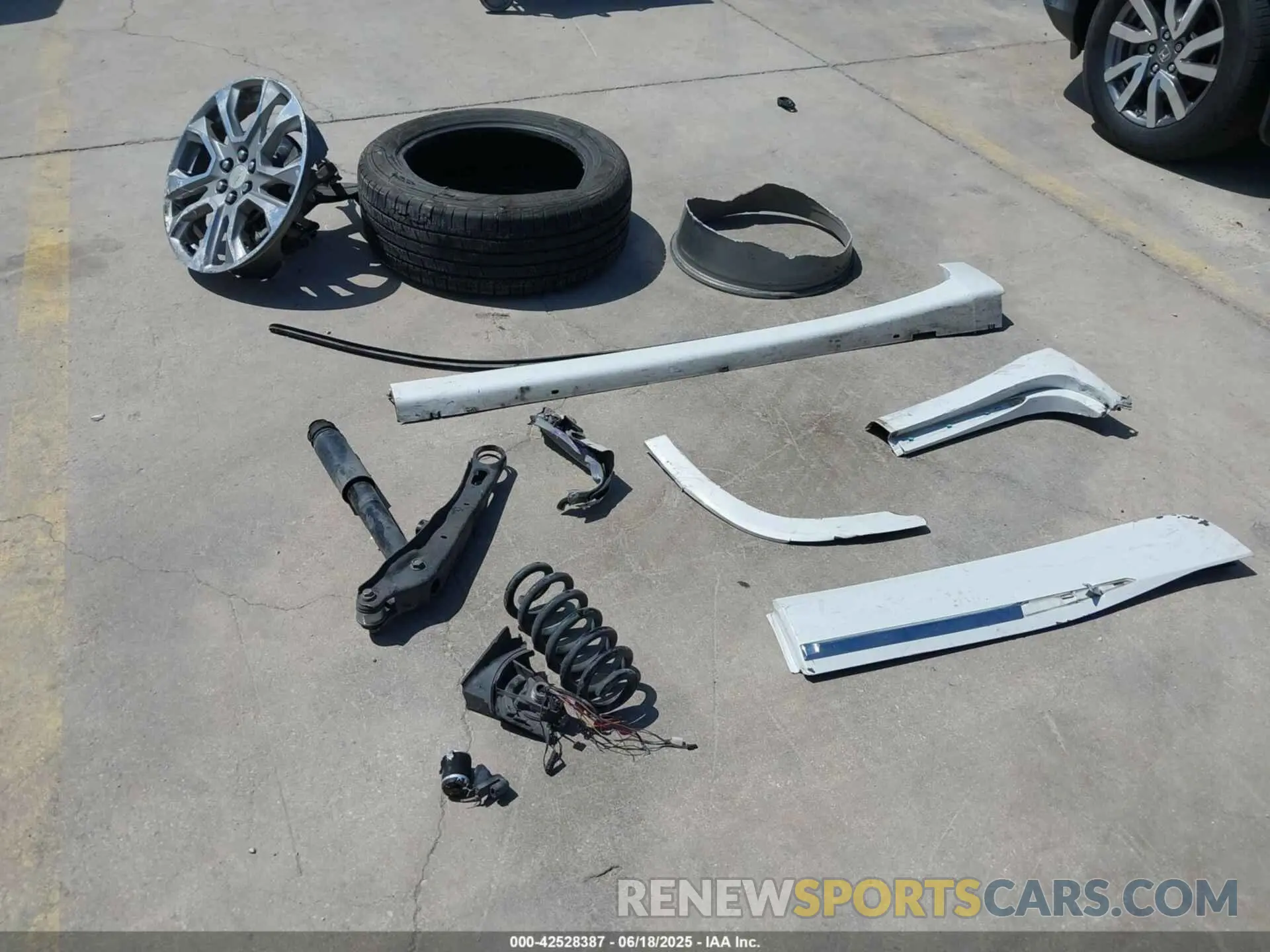 12 fotografías del automóvil dañado 1GNERKKW4KJ277862 CHEVROLET TRAVERSE 2019