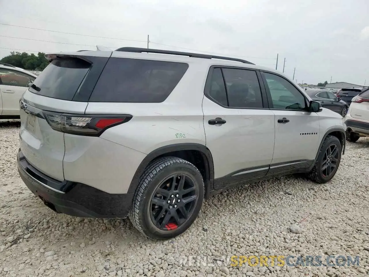 3 fotografías del automóvil dañado 1GNERKKW4KJ298050 CHEVROLET TRAVERSE 2019