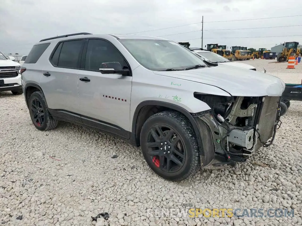 4 fotografías del automóvil dañado 1GNERKKW4KJ298050 CHEVROLET TRAVERSE 2019