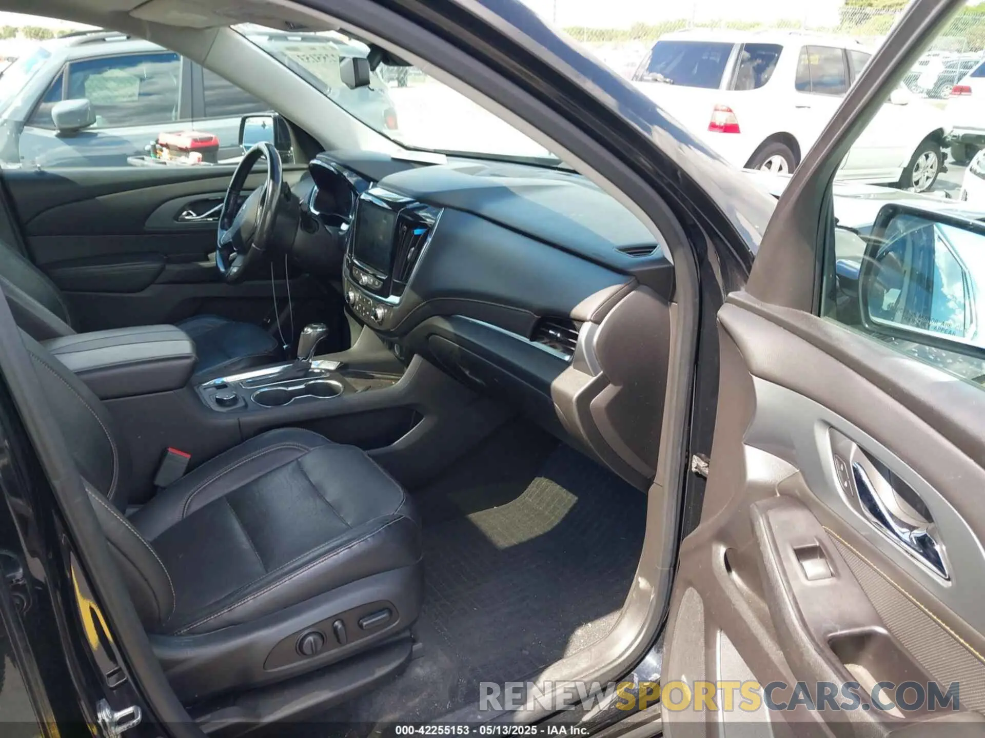 5 fotografías del automóvil dañado 1GNERKKW6KJ177956 CHEVROLET TRAVERSE 2019