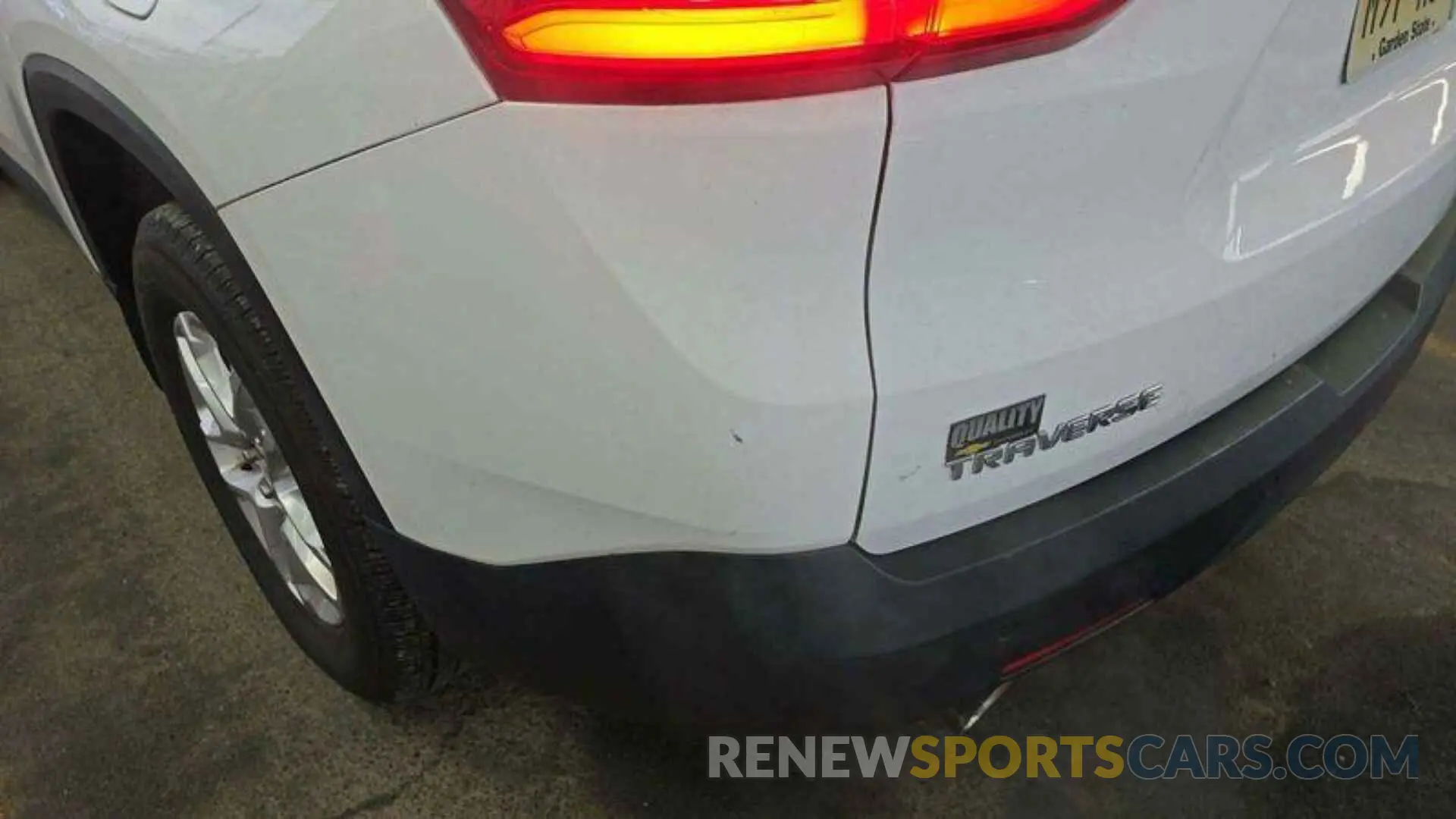 15 fotografías del automóvil dañado 1GNERMKW2KJ218773 CHEVROLET TRAVERSE 2019