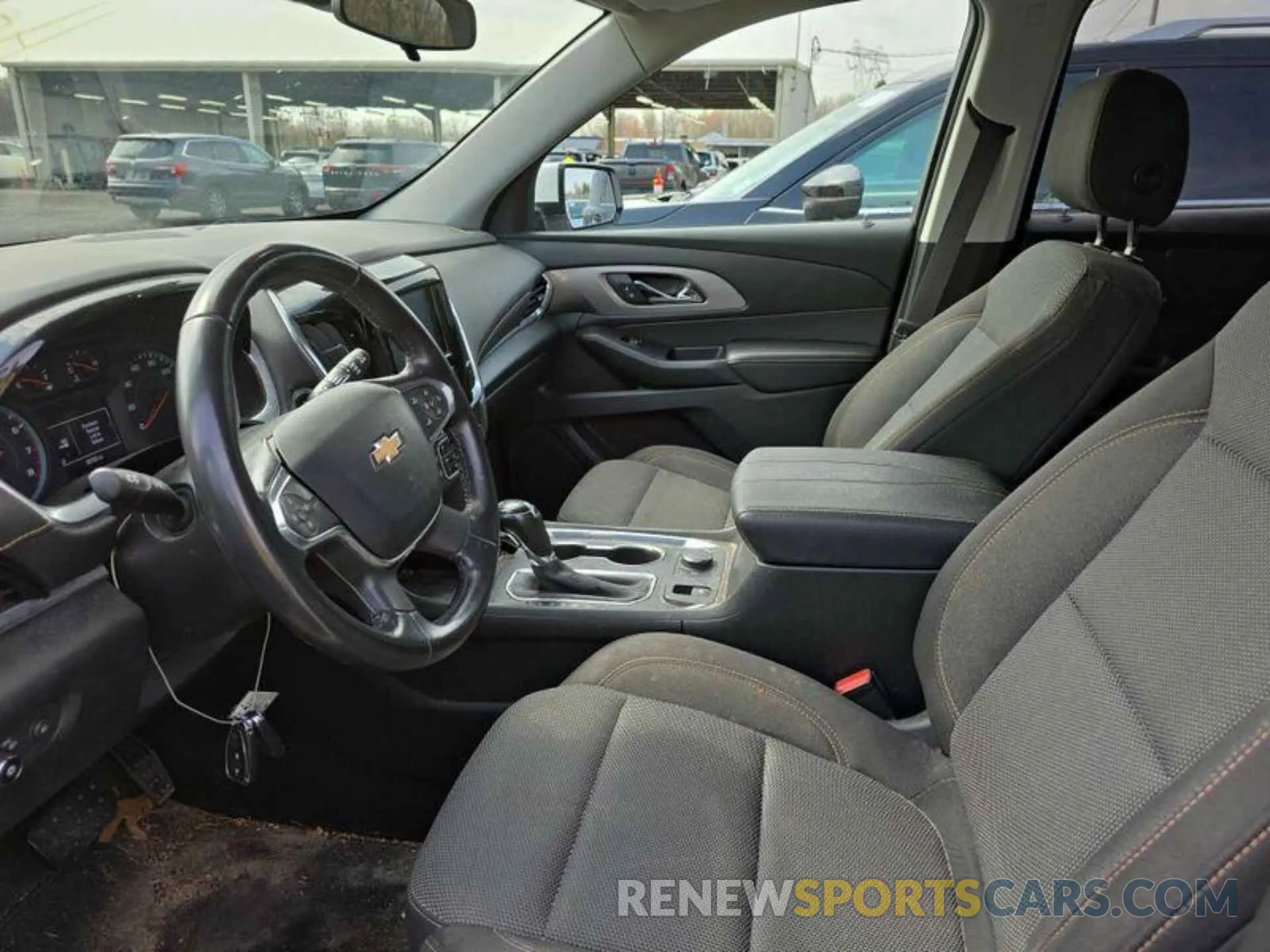 18 fotografías del automóvil dañado 1GNERMKW2KJ218773 CHEVROLET TRAVERSE 2019