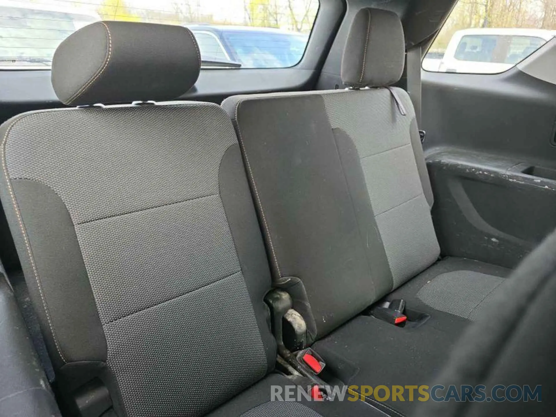 19 fotografías del automóvil dañado 1GNERMKW2KJ218773 CHEVROLET TRAVERSE 2019