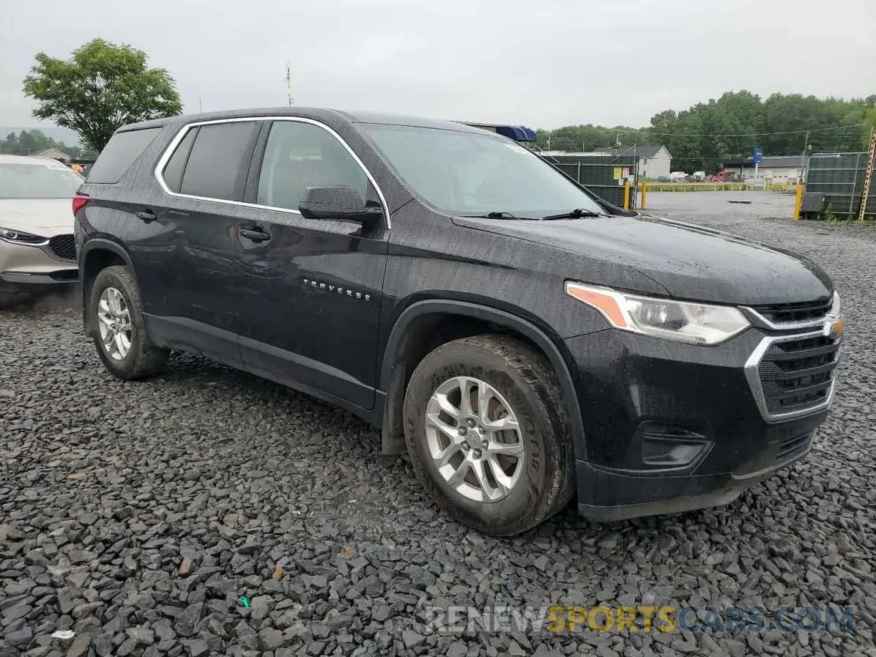 4 fotografías del automóvil dañado 1GNEVFKW0KJ202045 CHEVROLET TRAVERSE 2019