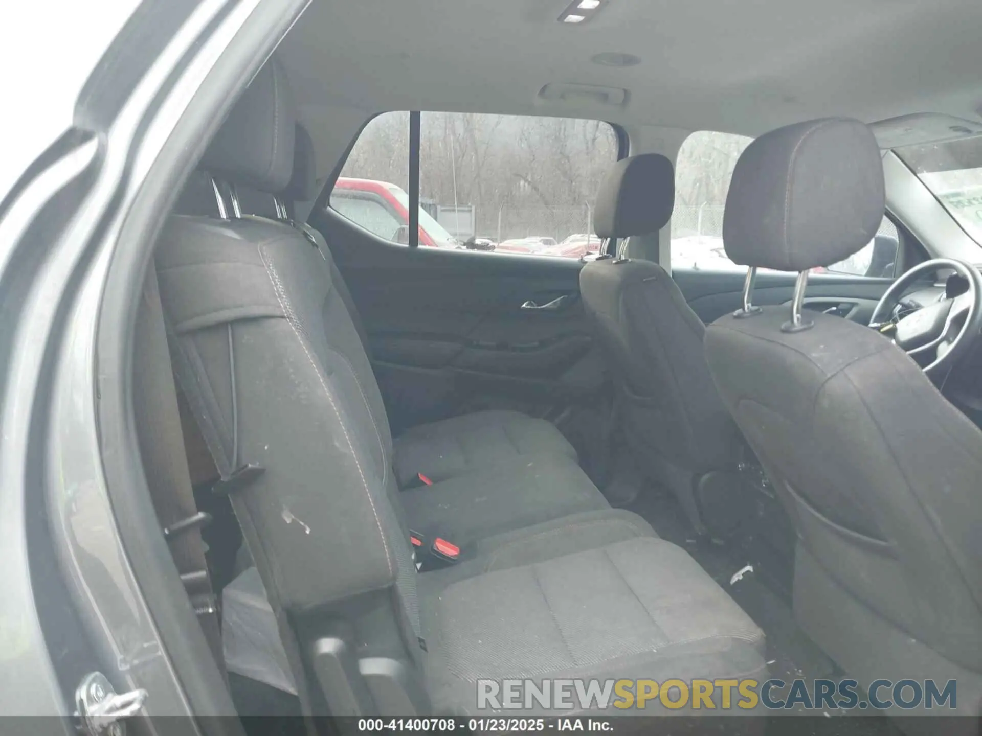 8 fotografías del automóvil dañado 1GNEVFKW1KJ215838 CHEVROLET TRAVERSE 2019