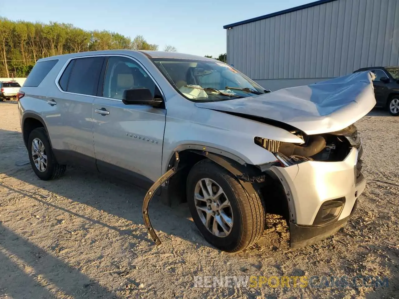 4 fotografías del automóvil dañado 1GNEVFKW2KJ198371 CHEVROLET TRAVERSE 2019