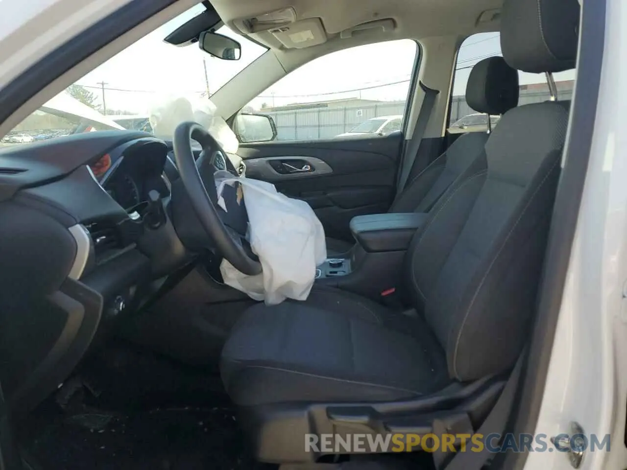 7 fotografías del automóvil dañado 1GNEVFKW3KJ251580 CHEVROLET TRAVERSE 2019
