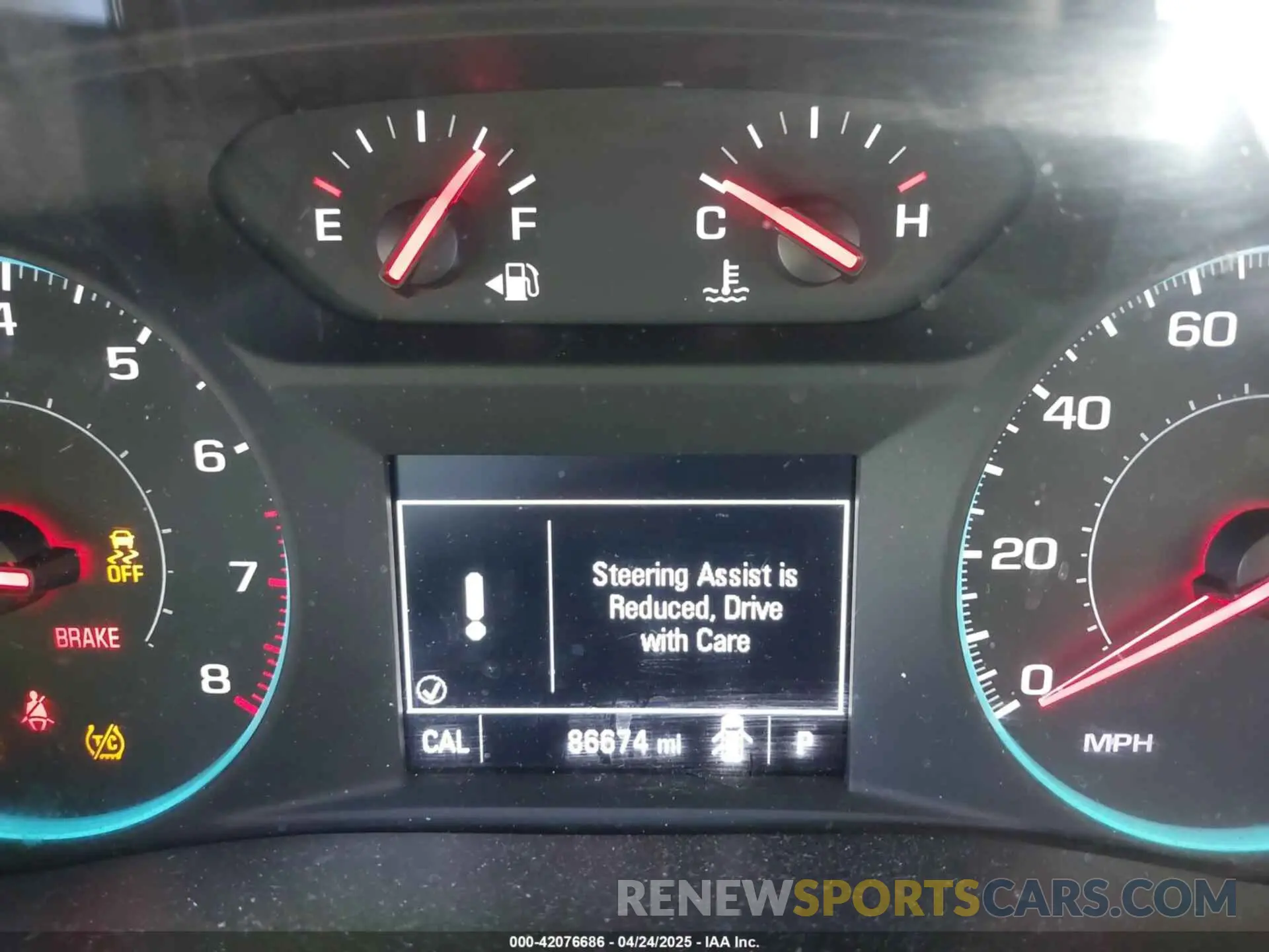 15 fotografías del automóvil dañado 1GNEVFKW4KJ214344 CHEVROLET TRAVERSE 2019