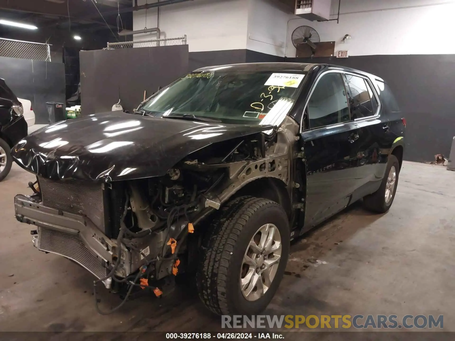 2 fotografías del automóvil dañado 1GNEVFKW9KJ155050 CHEVROLET TRAVERSE 2019