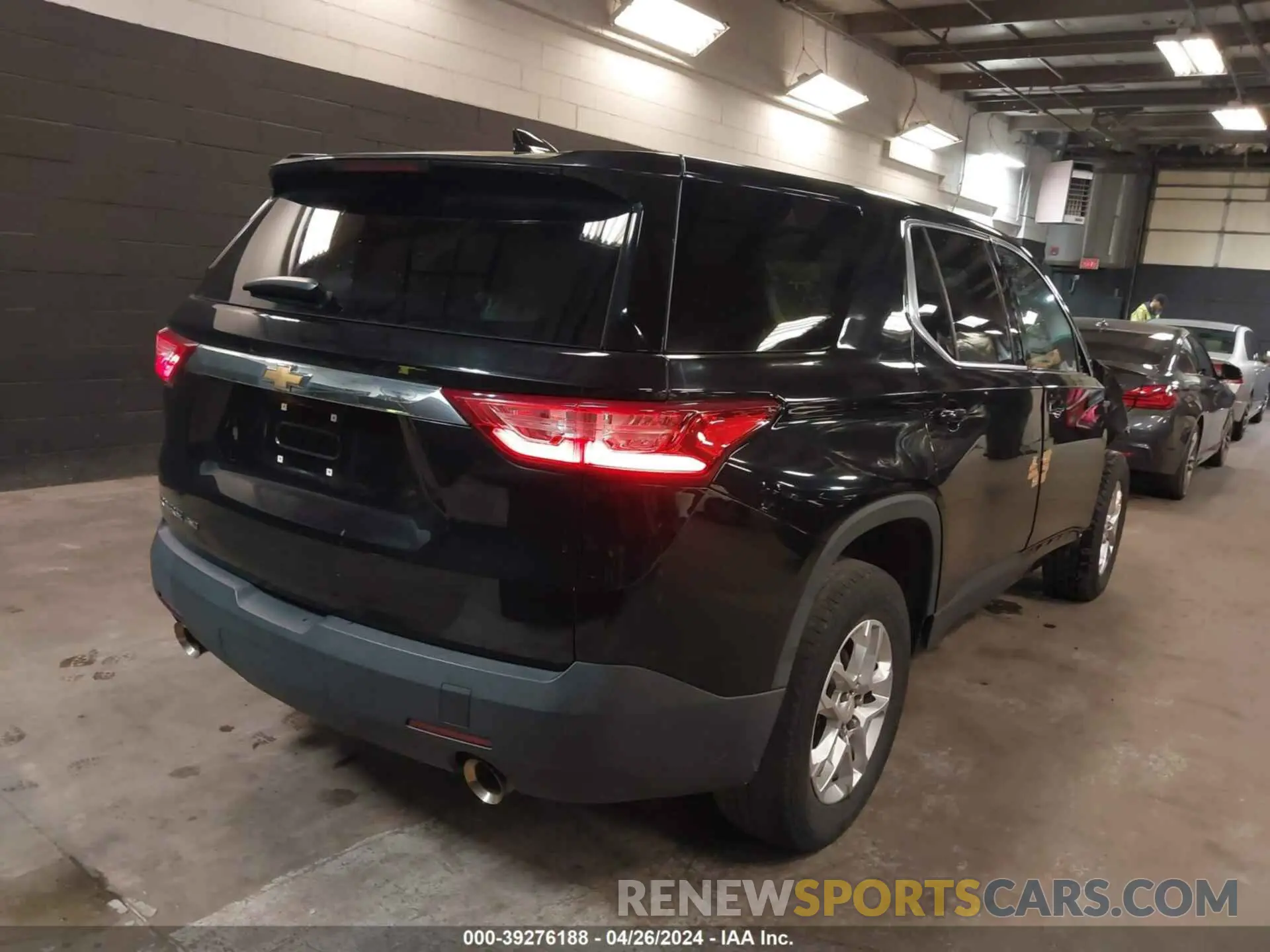4 fotografías del automóvil dañado 1GNEVFKW9KJ155050 CHEVROLET TRAVERSE 2019