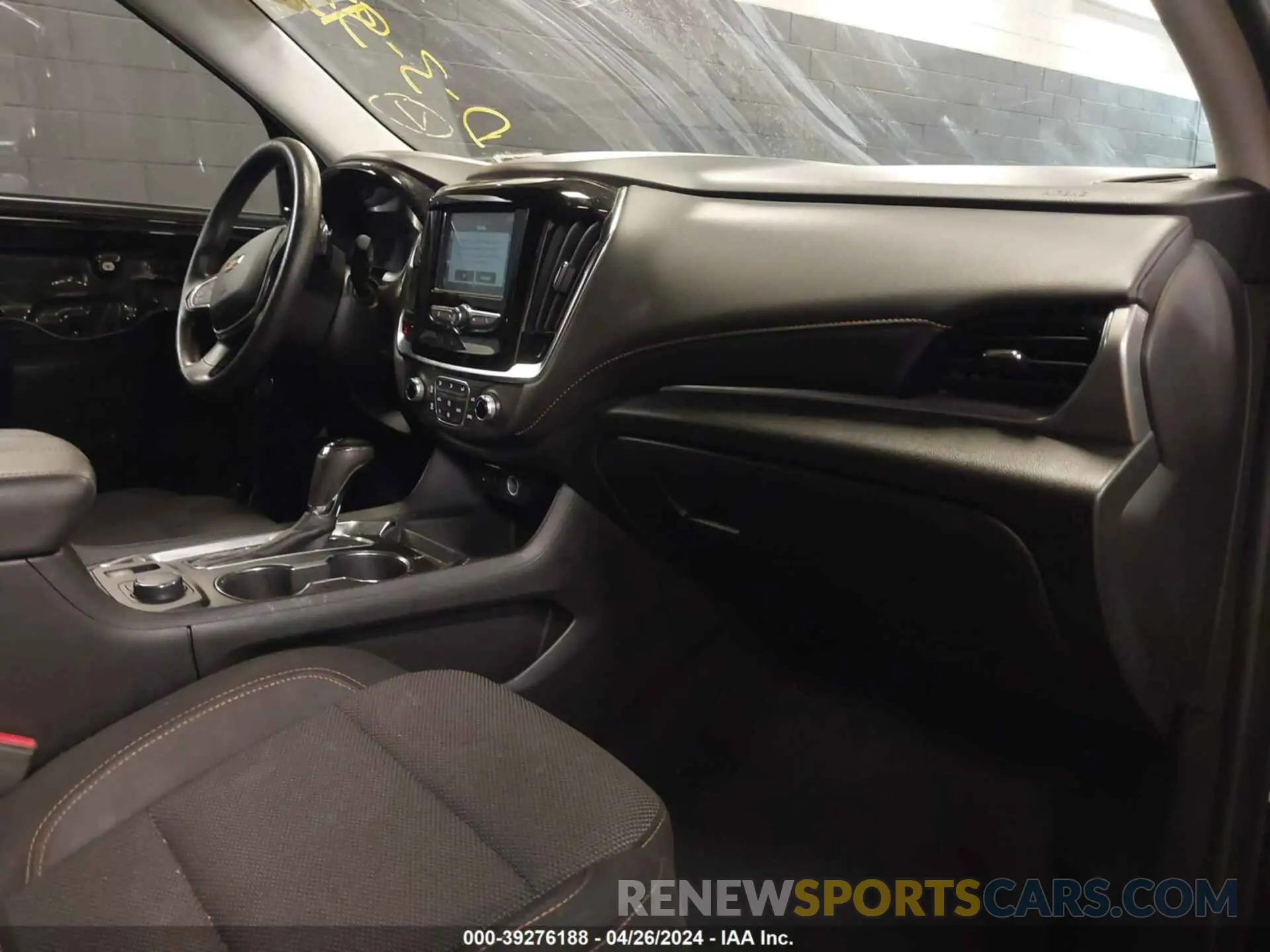 5 fotografías del automóvil dañado 1GNEVFKW9KJ155050 CHEVROLET TRAVERSE 2019
