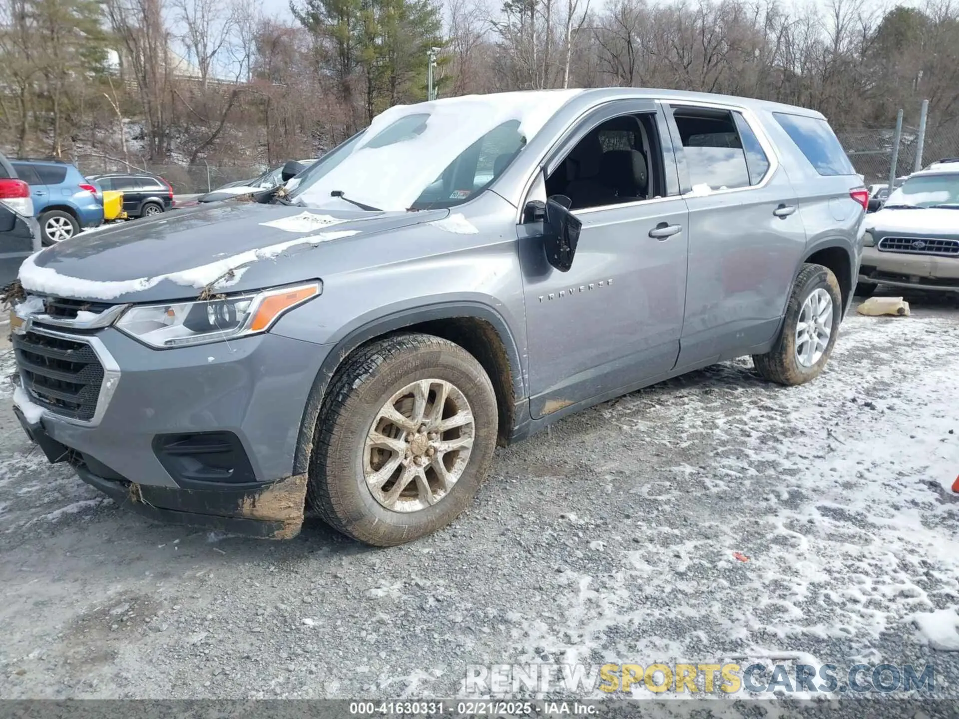 2 fotografías del automóvil dañado 1GNEVFKWXKJ278694 CHEVROLET TRAVERSE 2019