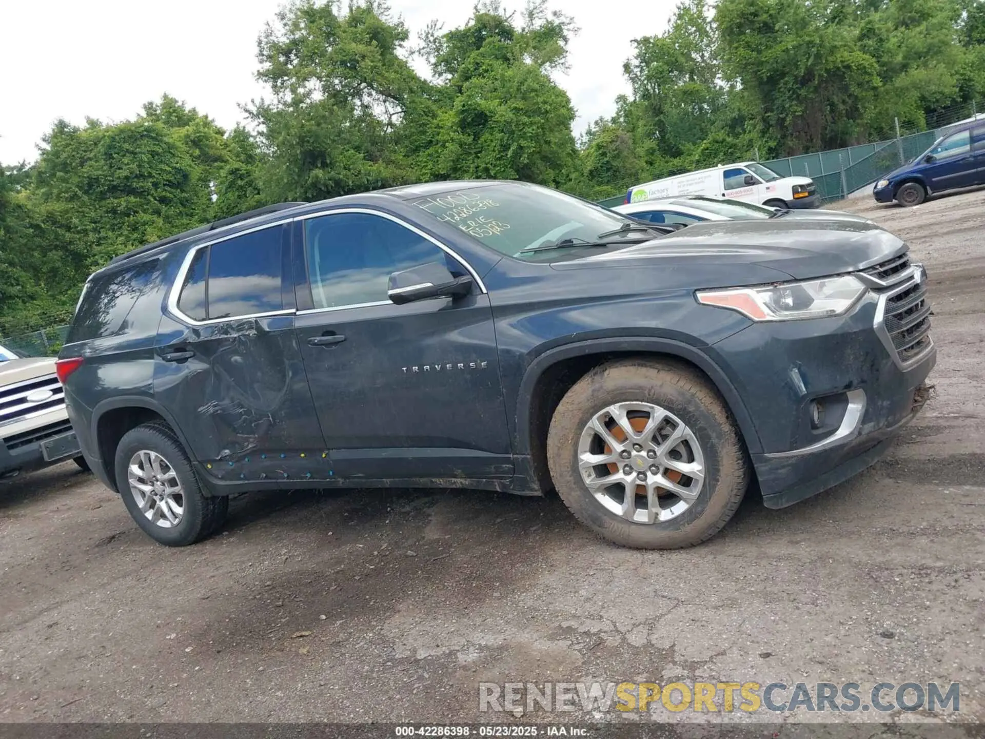 13 fotografías del automóvil dañado 1GNEVGKW0KJ105711 CHEVROLET TRAVERSE 2019