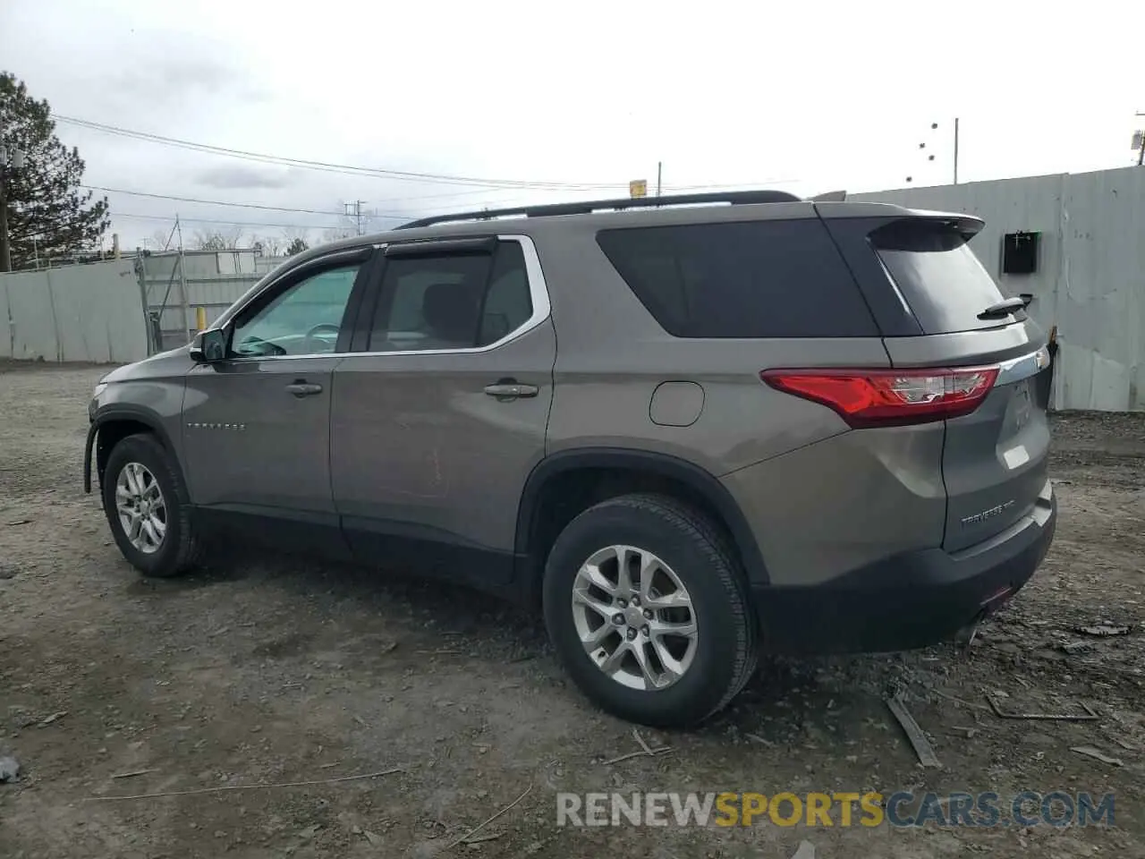 2 fotografías del automóvil dañado 1GNEVGKW1KJ105362 CHEVROLET TRAVERSE 2019