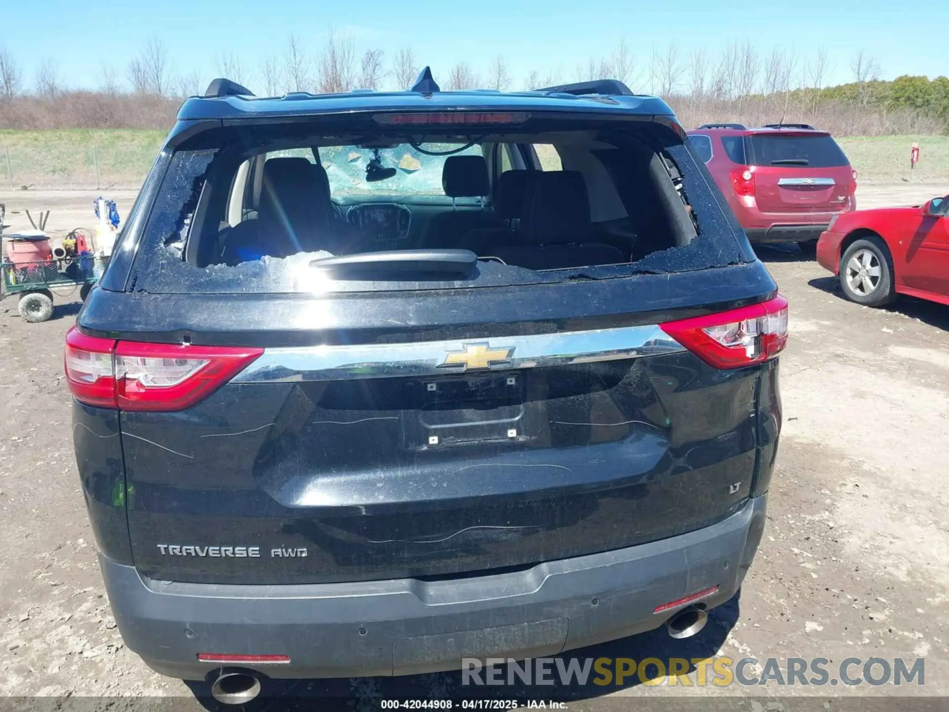 17 fotografías del automóvil dañado 1GNEVGKW1KJ193586 CHEVROLET TRAVERSE 2019