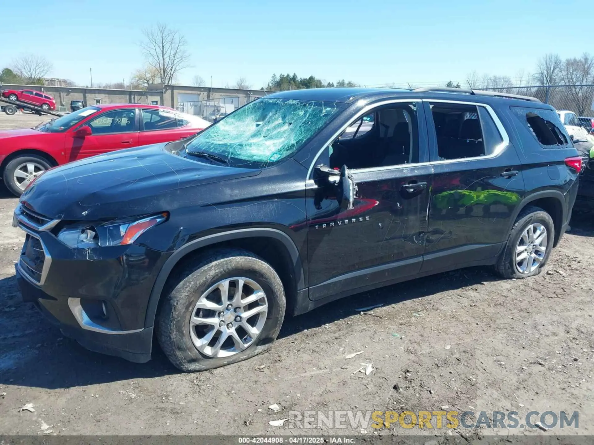2 fotografías del automóvil dañado 1GNEVGKW1KJ193586 CHEVROLET TRAVERSE 2019