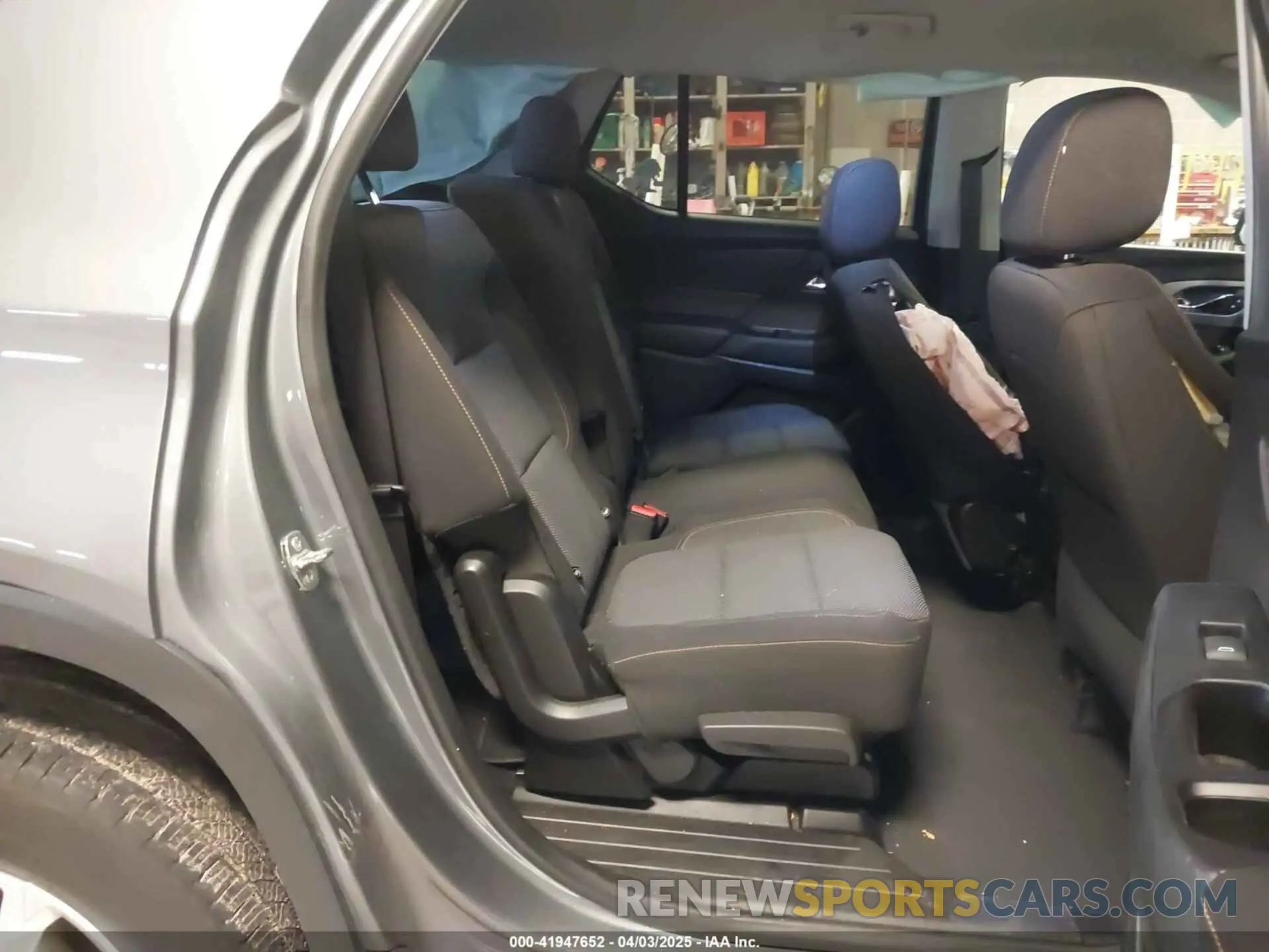 8 fotografías del automóvil dañado 1GNEVGKW1KJ202867 CHEVROLET TRAVERSE 2019
