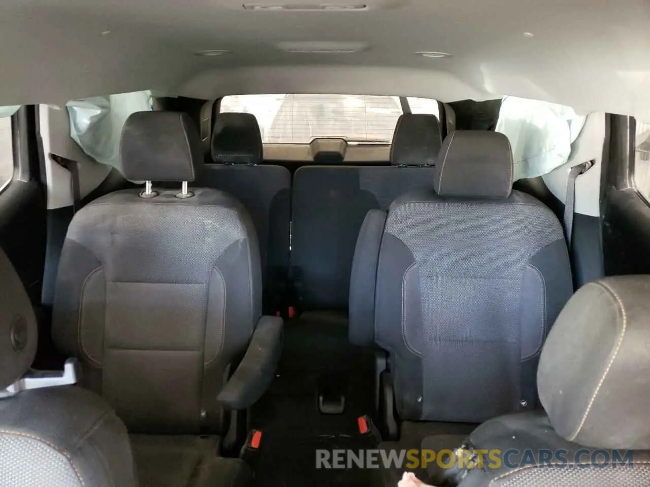 10 fotografías del automóvil dañado 1GNEVGKW1KJ214615 CHEVROLET TRAVERSE 2019
