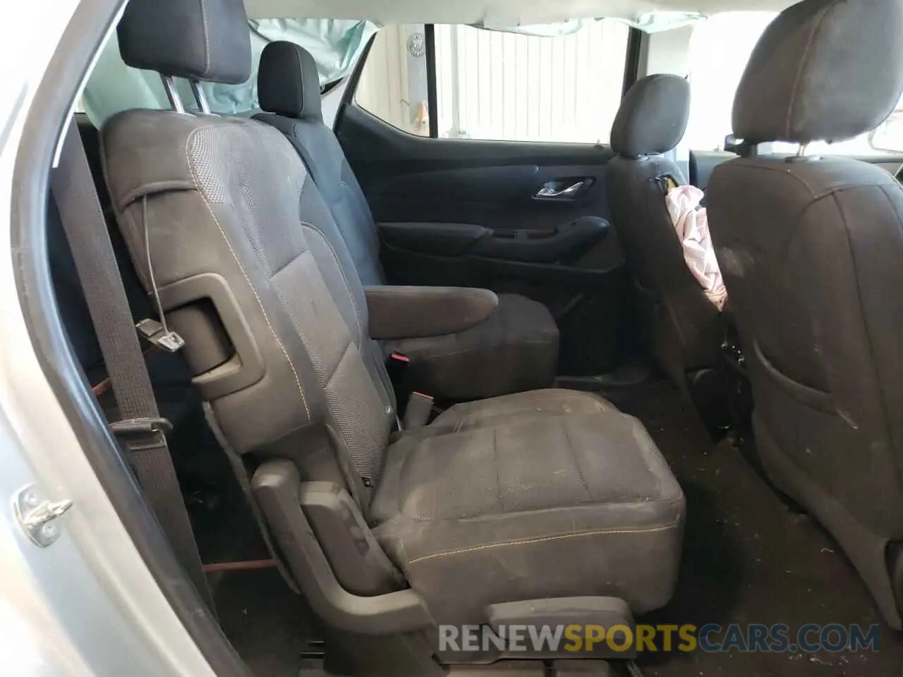 11 fotografías del automóvil dañado 1GNEVGKW1KJ214615 CHEVROLET TRAVERSE 2019